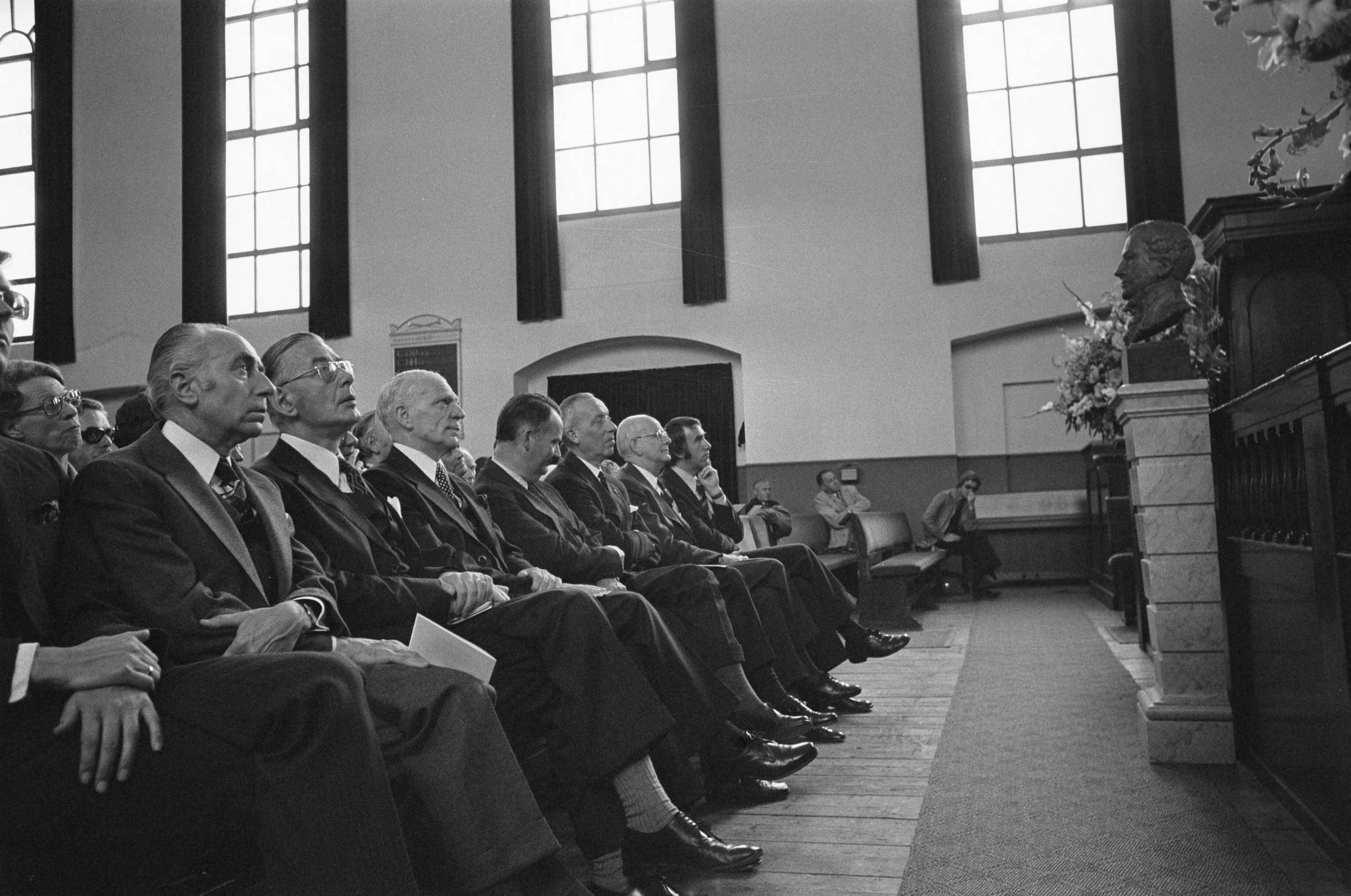 Fotocollectie Anefo — Groen van Prinsteren herdenking in Den Haag , opdracht Nederlandse Gedachten — Foto: Mieremet, Rob / Anefo. Licentie: Set B: Rechtenvrij / Publiek Domein. Bron: Nationaal Archief. http://hdl.handle.net/10648/ac842736-d0b4-102d-bcf8-003048976d84