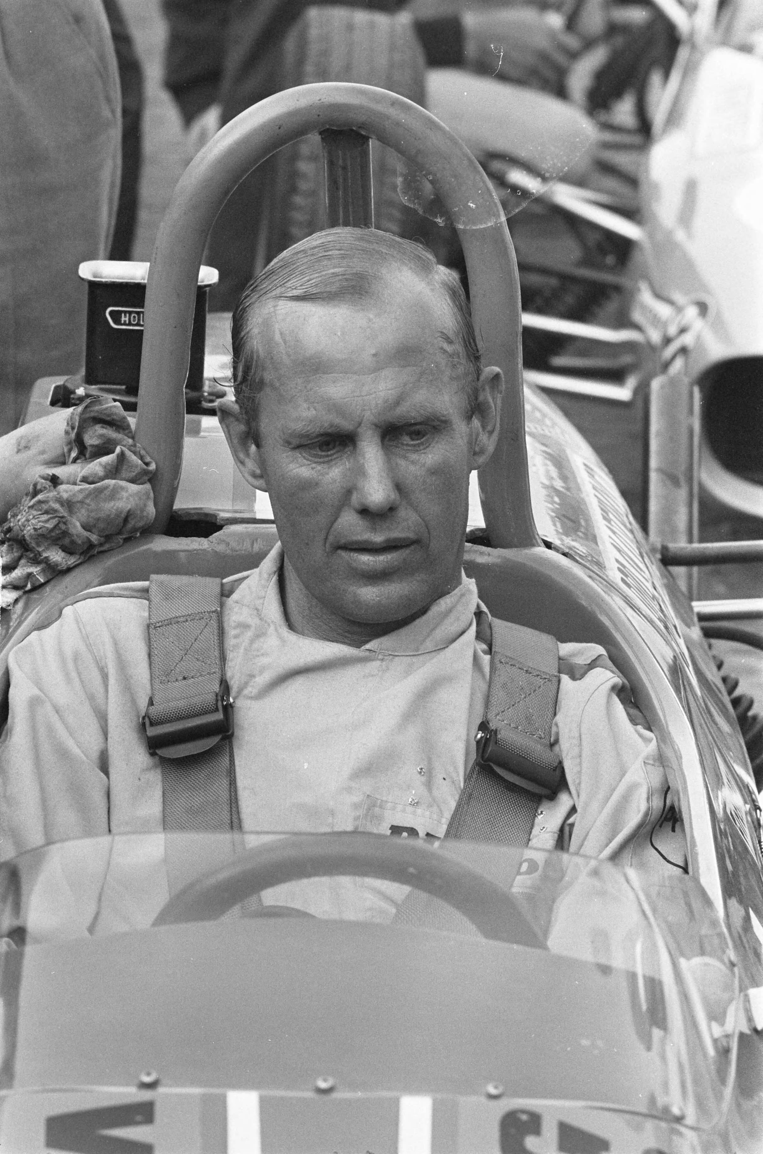 Fotocollectie Anefo — Autoraces op Circuit Zandvoort — Foto: Evers, Joost / Anefo. Licentie: Set B: Rechtenvrij / Publiek Domein. Bron: Nationaal Archief. http://hdl.handle.net/10648/ab64a4e8-d0b4-102d-bcf8-003048976d84