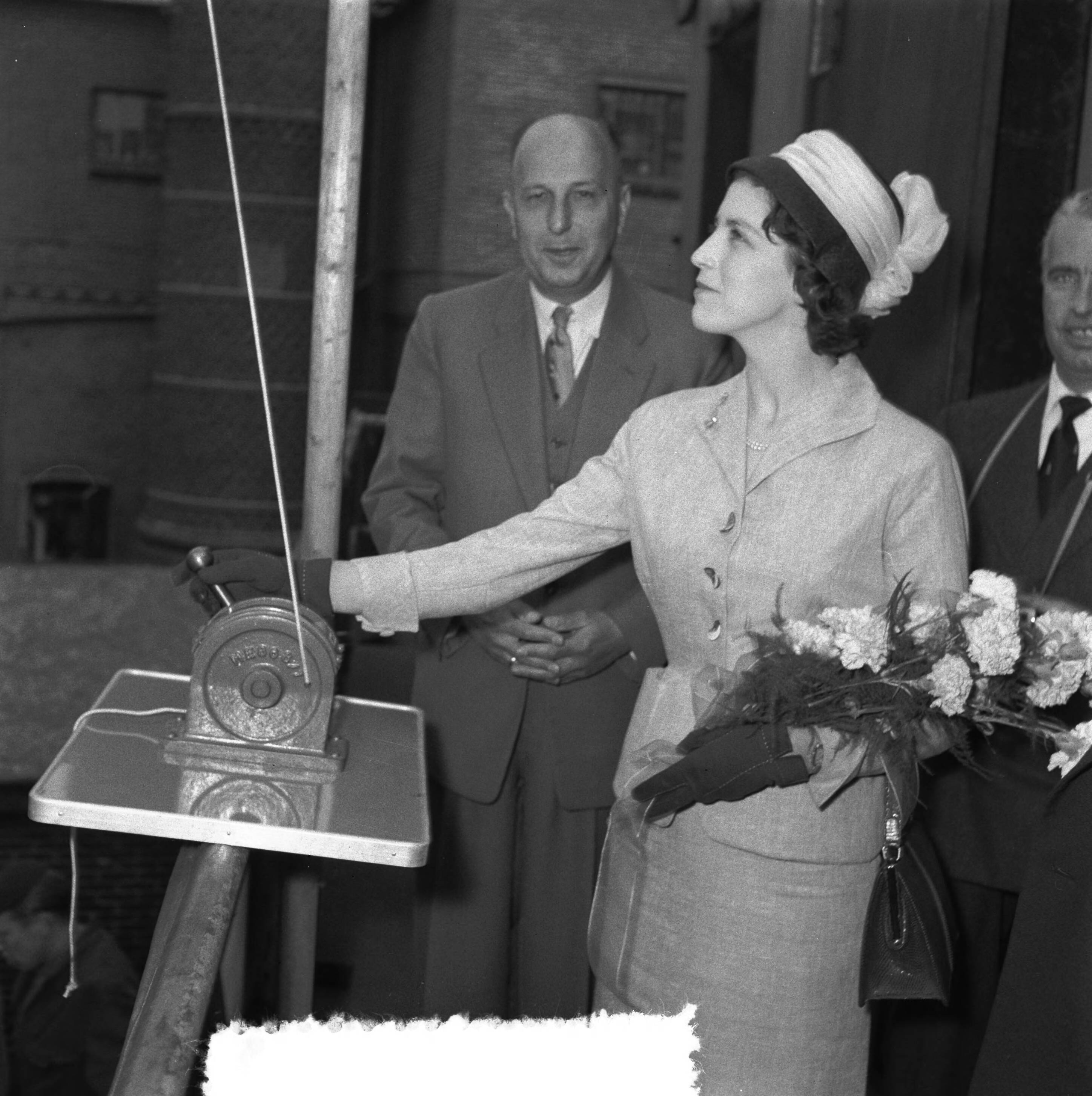 Fotocollectie Anefo — Tewaterlating "Mary North" bij NV Zaanlandse scheepsbouw maatschappij te Zaandam — Foto: Rossem, Wim van / Anefo. Licentie: Set B: Rechtenvrij / Publiek Domein. Bron: Nationaal Archief. http://hdl.handle.net/10648/a949ab9a-d0b4-102d-bcf8-003048976d84