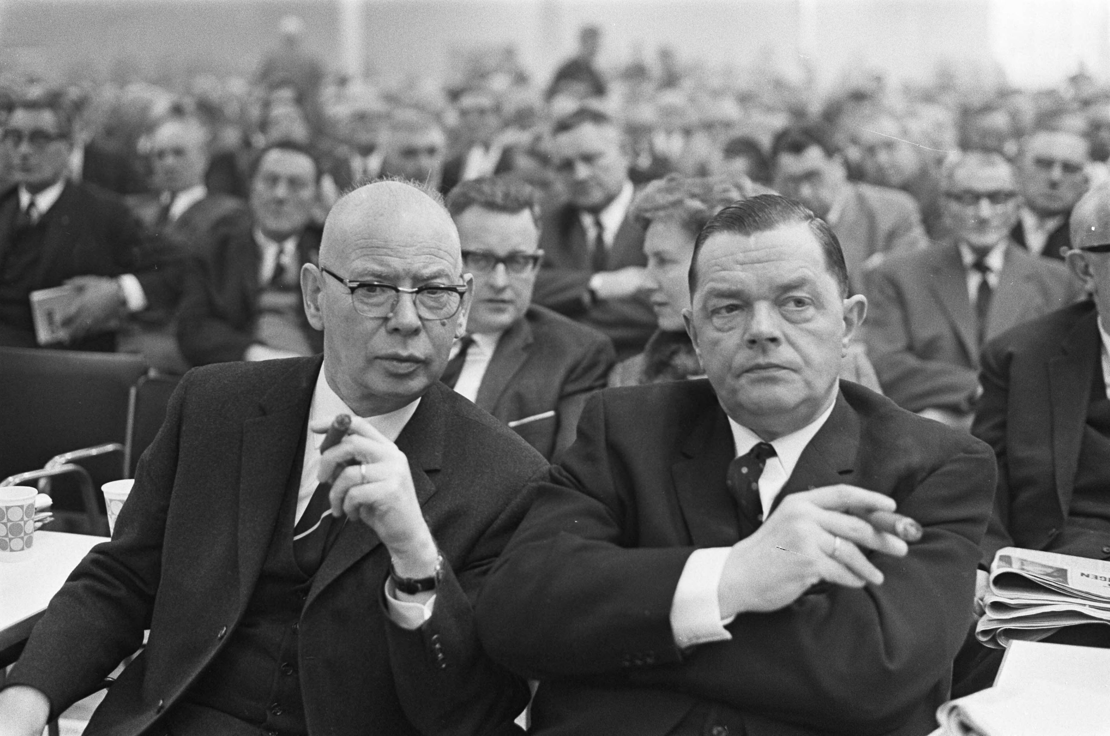 Fotocollectie Anefo — Congres CHU te Utrecht — Foto: Nijs, Jac. de / Anefo. Licentie: Set B: Rechtenvrij / Publiek Domein. Bron: Nationaal Archief. http://hdl.handle.net/10648/ab302fec-d0b4-102d-bcf8-003048976d84