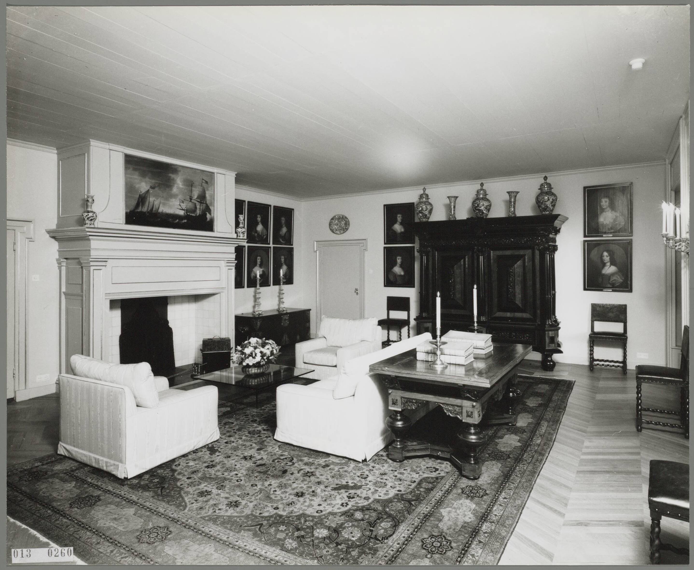 Paleis Huis ten Bosch te Den Haag — Antichambre aan Haagse kant — Foto: Hofmeester, Bart / RVD. Licentie: Set B: Rechtenvrij / Publiek Domein. Bron: Nationaal Archief. http://hdl.handle.net/10648/afa881b4-d0b4-102d-bcf8-003048976d84