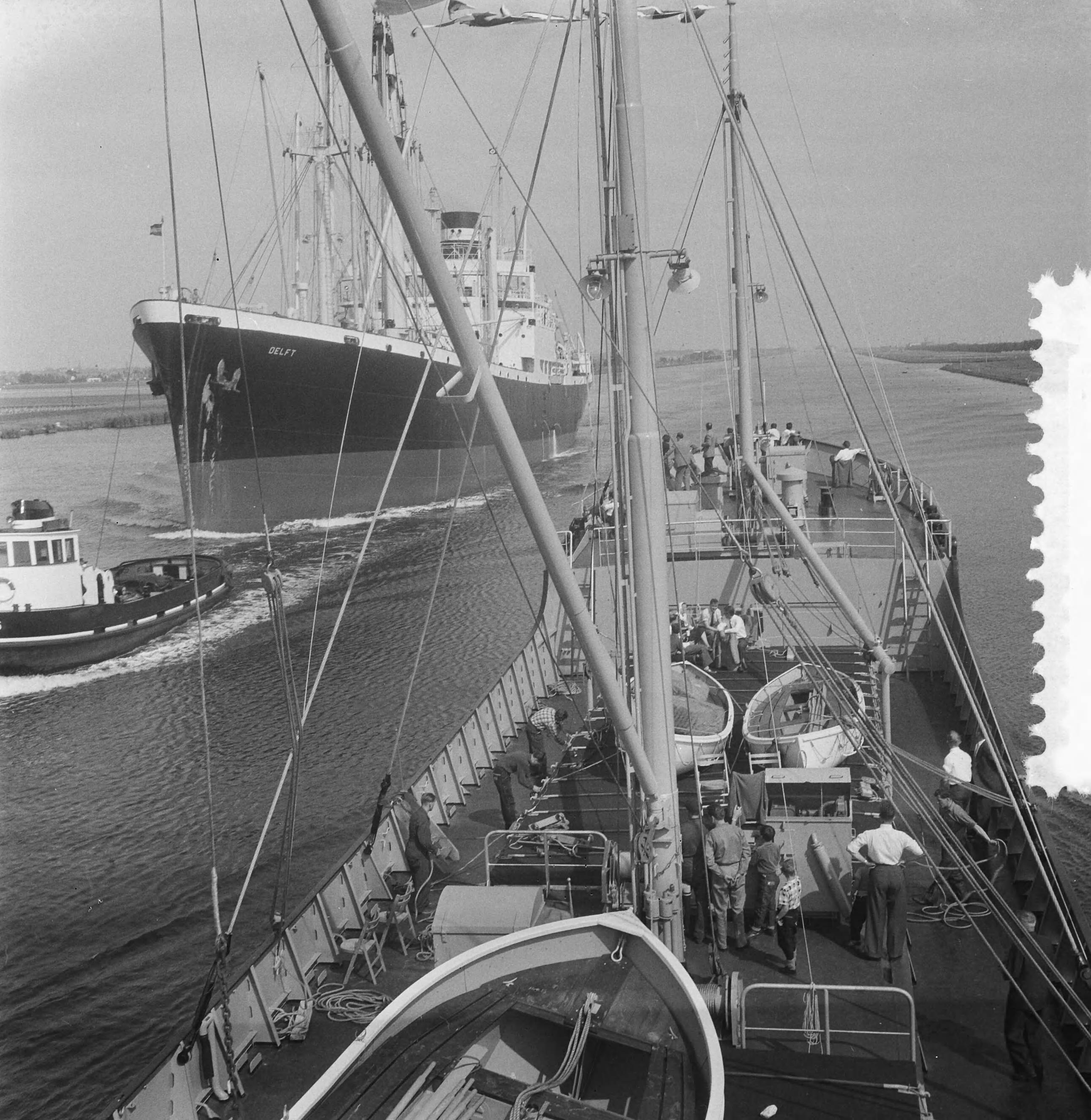 Fotocollectie Anefo — Proefvaart en overdracht van de "Spolando" bij de Zaanlandse Scheepsbouw Maatschappij te Zaandam — Foto: Rossem, Wim van / Anefo. Licentie: Set B: Rechtenvrij / Publiek Domein. Bron: Nationaal Archief. http://hdl.handle.net/10648/a980ca8a-d0b4-102d-bcf8-003048976d84