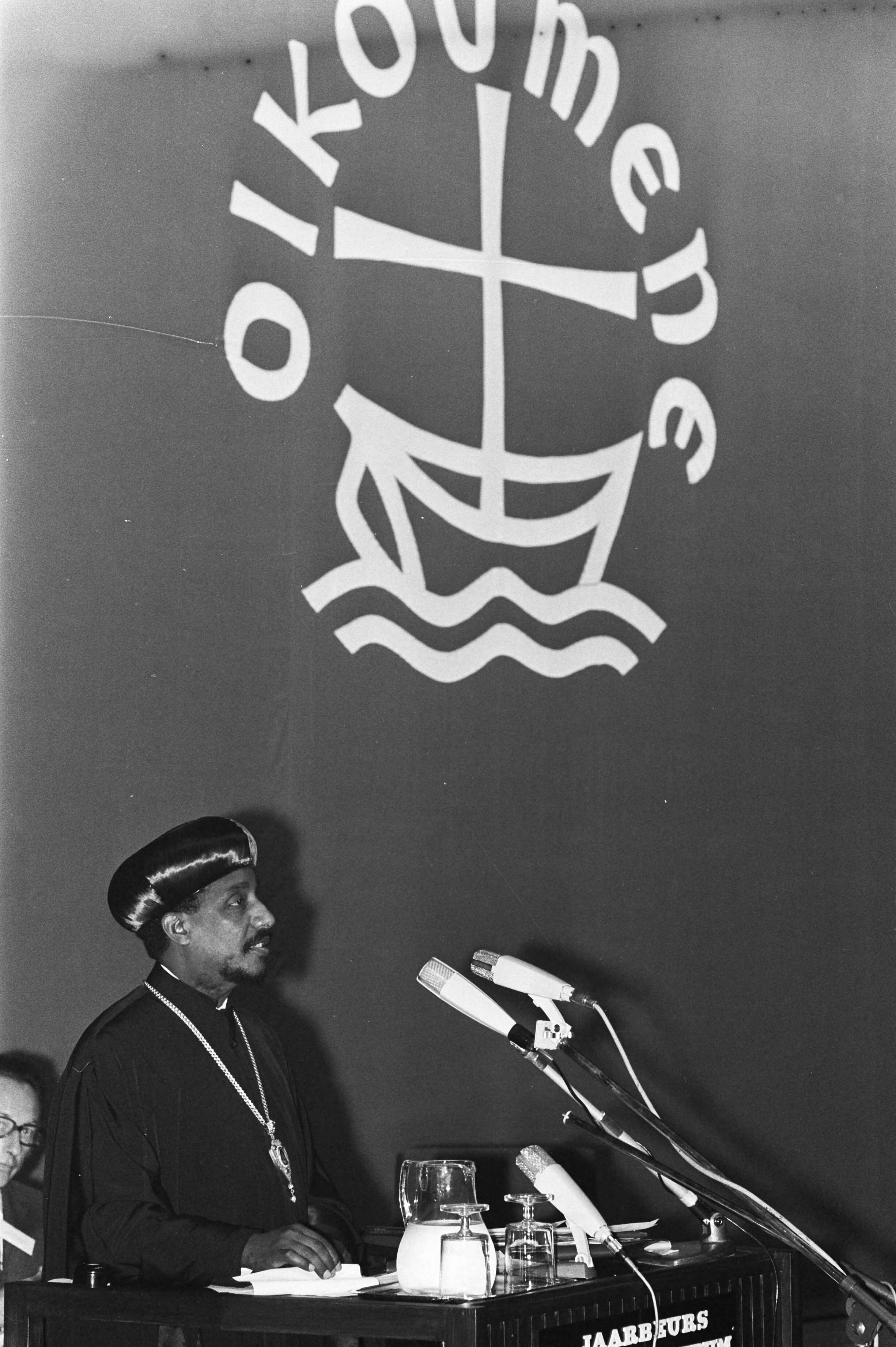 Fotocollectie Anefo — Congres Wereldraad van Kerken in Utrecht — Foto: Croes, Rob C. / Anefo. Licentie: Set B: Rechtenvrij / Publiek Domein. Bron: Nationaal Archief. http://hdl.handle.net/10648/abf26c88-d0b4-102d-bcf8-003048976d84