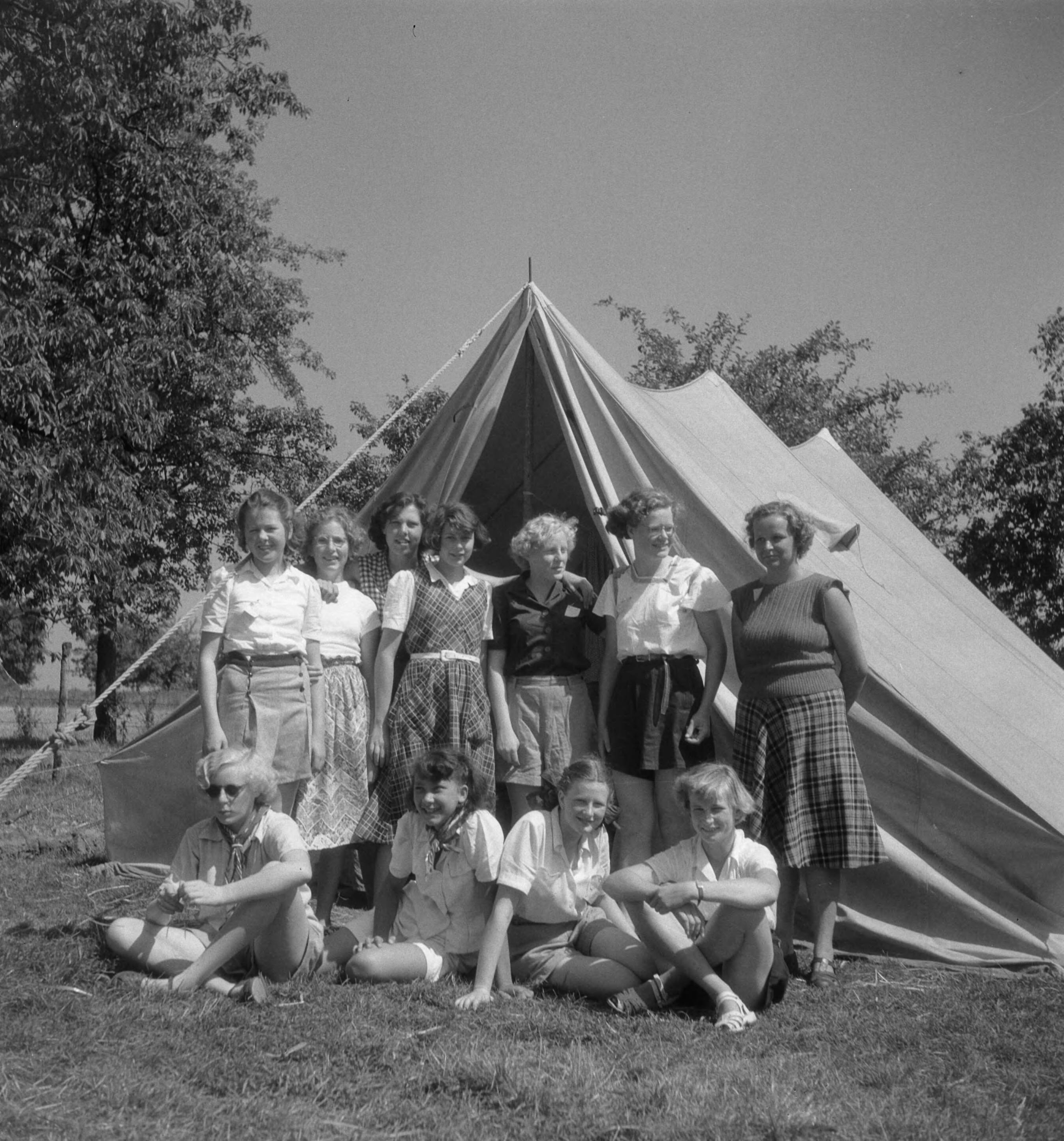 VCJC kamp Mheer — Foto: Oorschot, […] van / Anefo. — Licentie: Set B: Rechtenvrij / Publiek Domein. Bron: Nationaal Archief. http://hdl.handle.net/10648/a8dd4766-d0b4-102d-bcf8-003048976d84