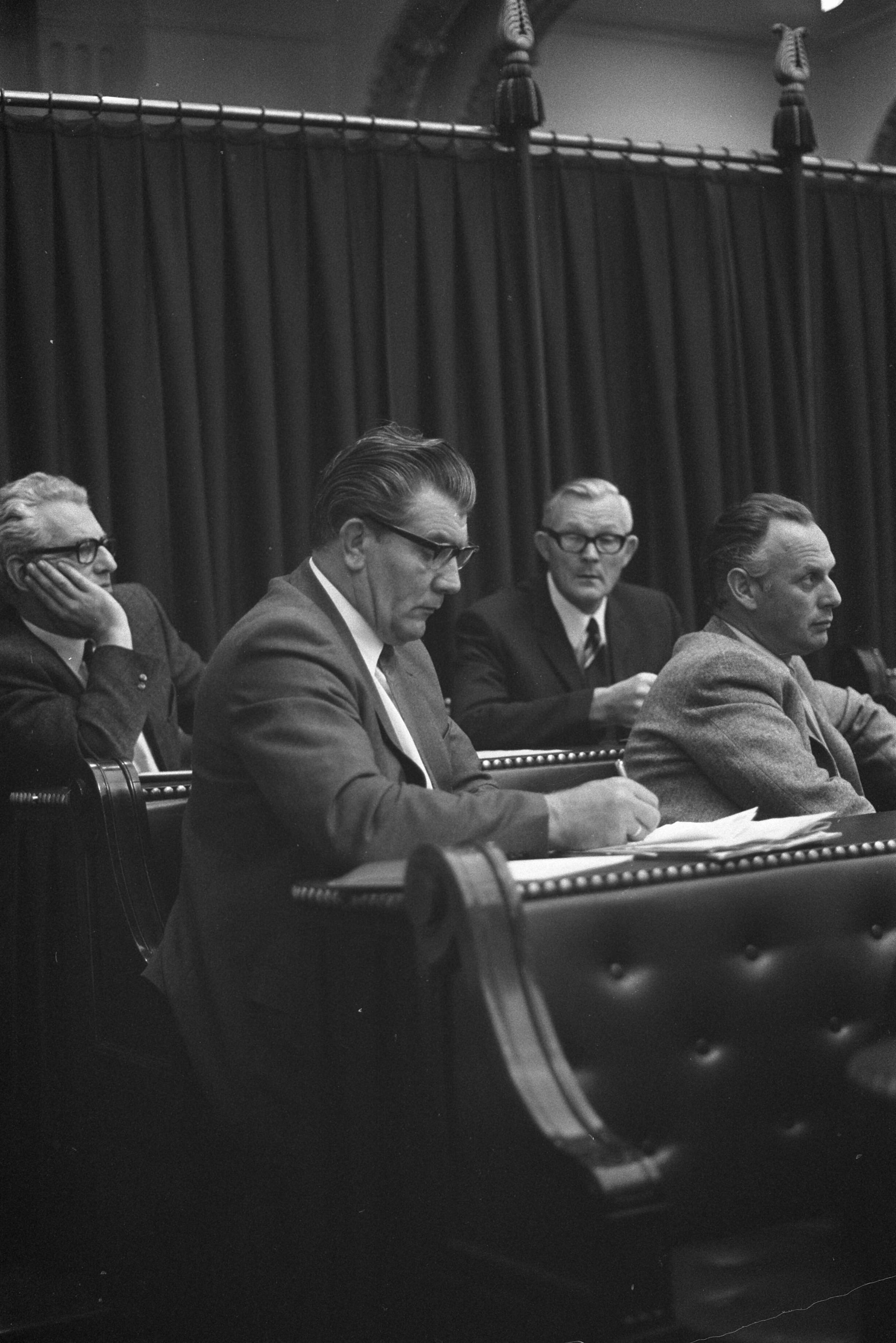 Fotocollectie Anefo — Openbare hearing over abortuswetgeving in gebouw Tweede Kamer , Den Haag , nr. 13, 13a, 14 F. Meis (CPN in bank — Foto: Peters, Hans / Anefo. Licentie: Set B: Rechtenvrij / Publiek Domein. Bron: Nationaal Archief. http://hdl.handle.net/10648/abd0be08-d0b4-102d-bcf8-003048976d84