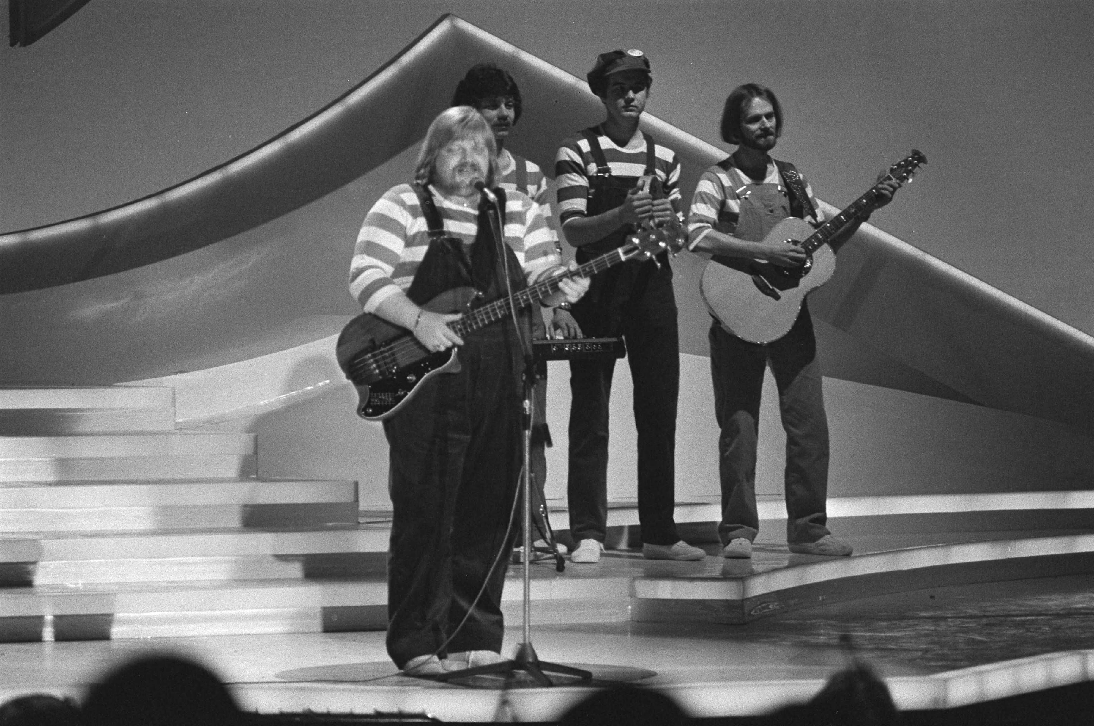 Eurovisie Songfestival 1980 — Deelnemers Eurovisie Song Festival in Den Haag ; Bamses Venner (Denemarken) — Foto: Dijk, Hans van / Anefo. Licentie: Set B: Rechtenvrij / Publiek Domein. Bron: Nationaal Archief. http://hdl.handle.net/10648/acdeb980-d0b4-102d-bcf8-003048976d84