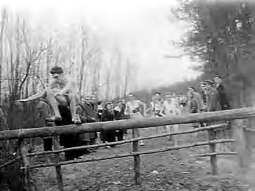 Fotocollectie Anefo — Nederlands cross-kampioenschap in Breda — Foto: Pot, Harry / Anefo. Licentie: Set B: Rechtenvrij / Publiek Domein. Bron: Nationaal Archief. http://hdl.handle.net/10648/a9768c5a-d0b4-102d-bcf8-003048976d84