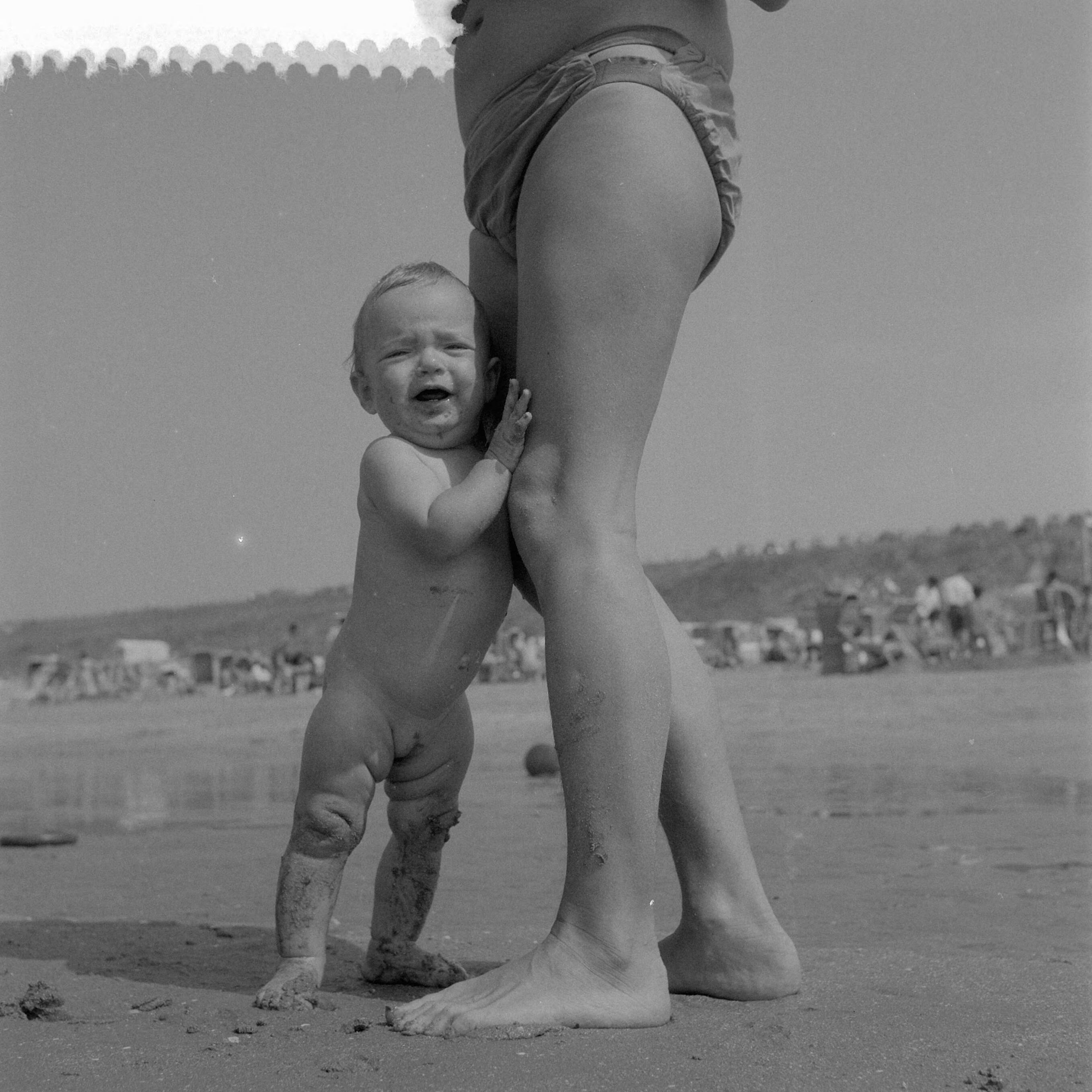 Fotocollectie Anefo — Strandleven te Zandvoort — Foto: Noske, J.D. / Anefo. Licentie: Set B: Rechtenvrij / Publiek Domein. Bron: Nationaal Archief. http://hdl.handle.net/10648/a9665ed4-d0b4-102d-bcf8-003048976d84