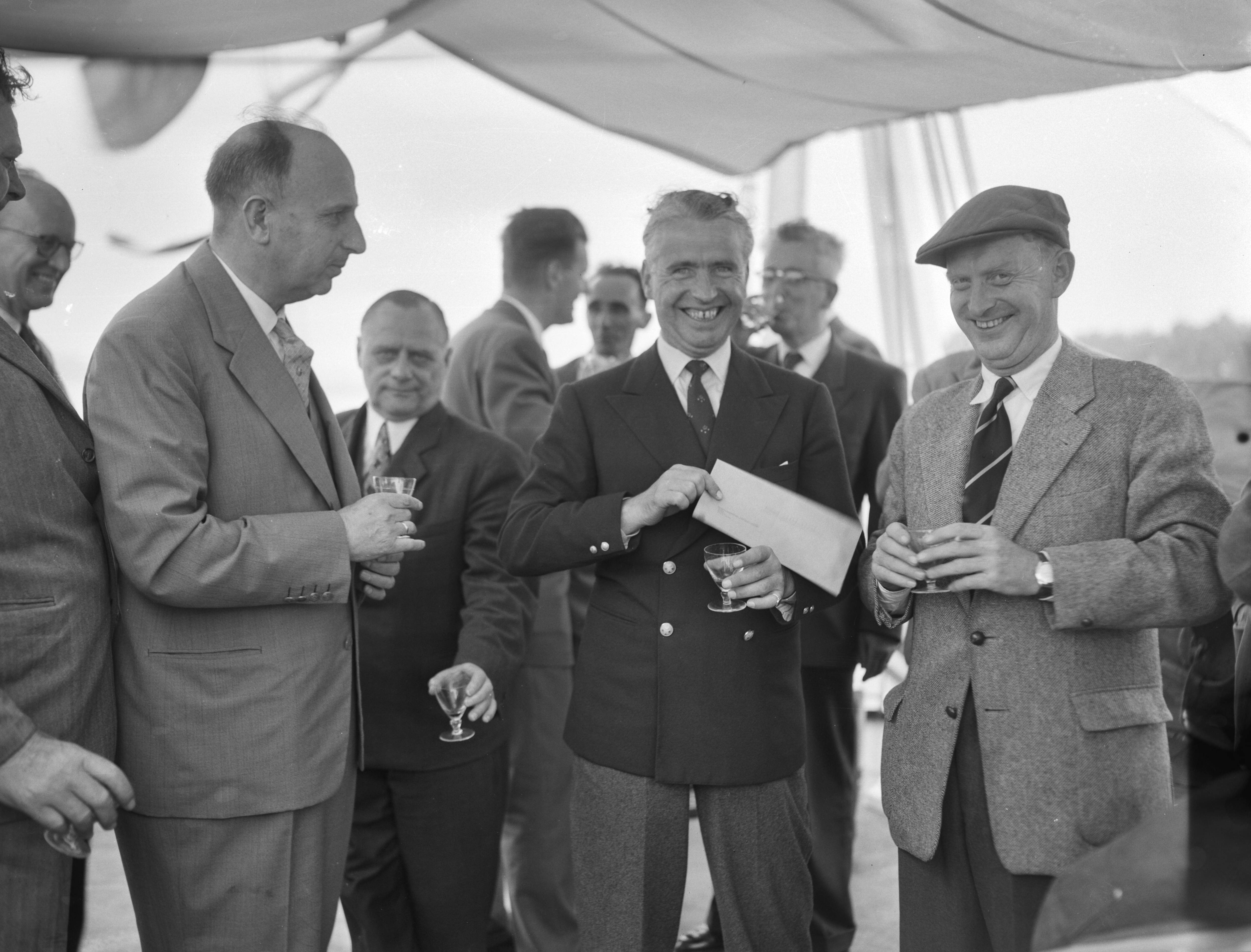 Fotocollectie Anefo — Proefvaart "Mary North" van N.V. Zaanlandse Scheepvaartmaatschappij Zaandam — Foto: Pot, Harry / Anefo. Licentie: Set B: Rechtenvrij / Publiek Domein. Bron: Nationaal Archief. http://hdl.handle.net/10648/a94be7ca-d0b4-102d-bcf8-003048976d84