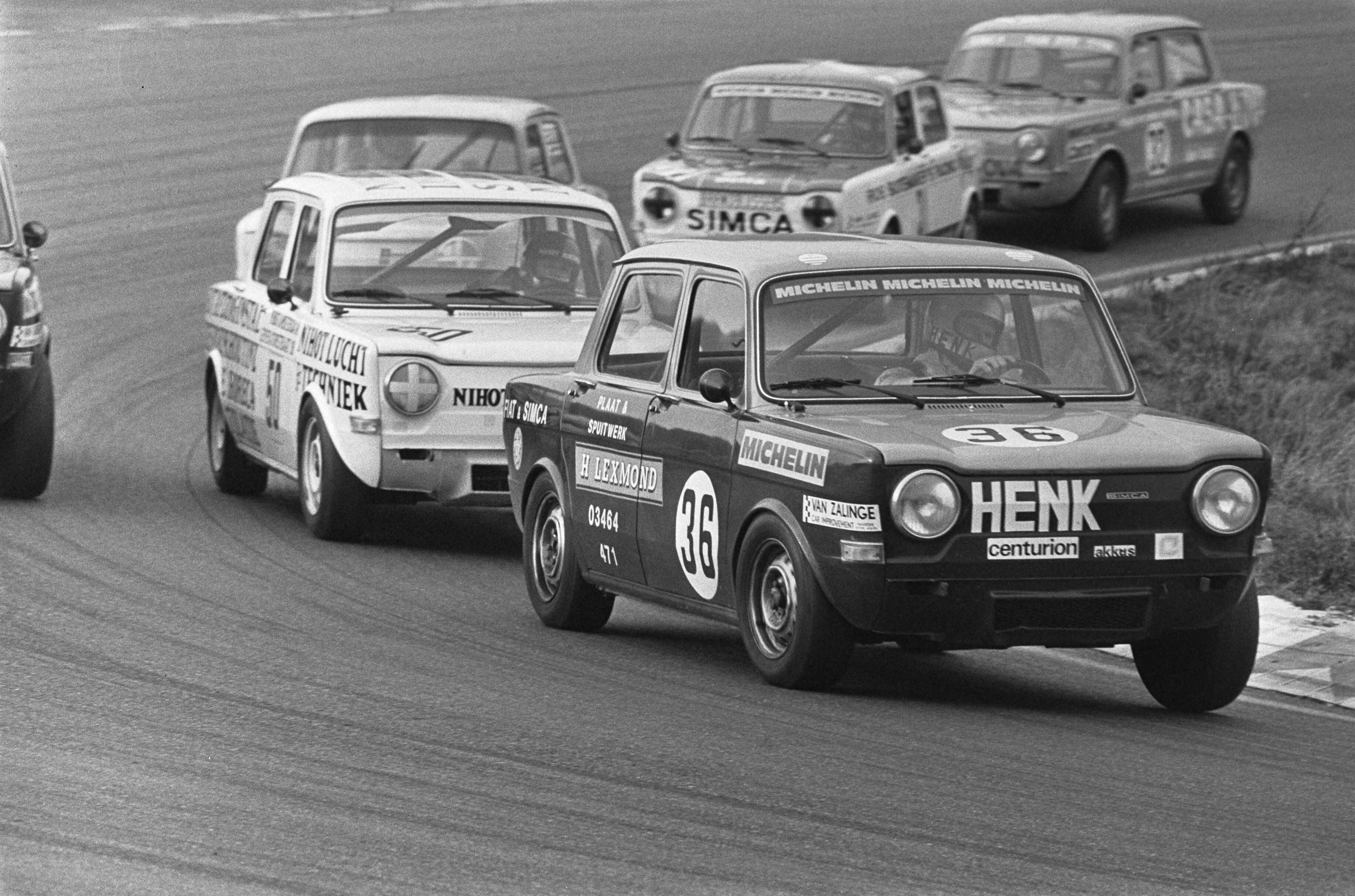 Fotocollectie Anefo — Finaleraces Nederlandse kampioenschappen op Zandvoort; formule V 1300 , Henk Bokenkamp in actie — Foto: Verhoeff, Bert / Anefo. Licentie: Set B: Rechtenvrij / Publiek Domein. Bron: Nationaal Archief. http://hdl.handle.net/10648/ac56f432-d0b4-102d-bcf8-003048976d84
