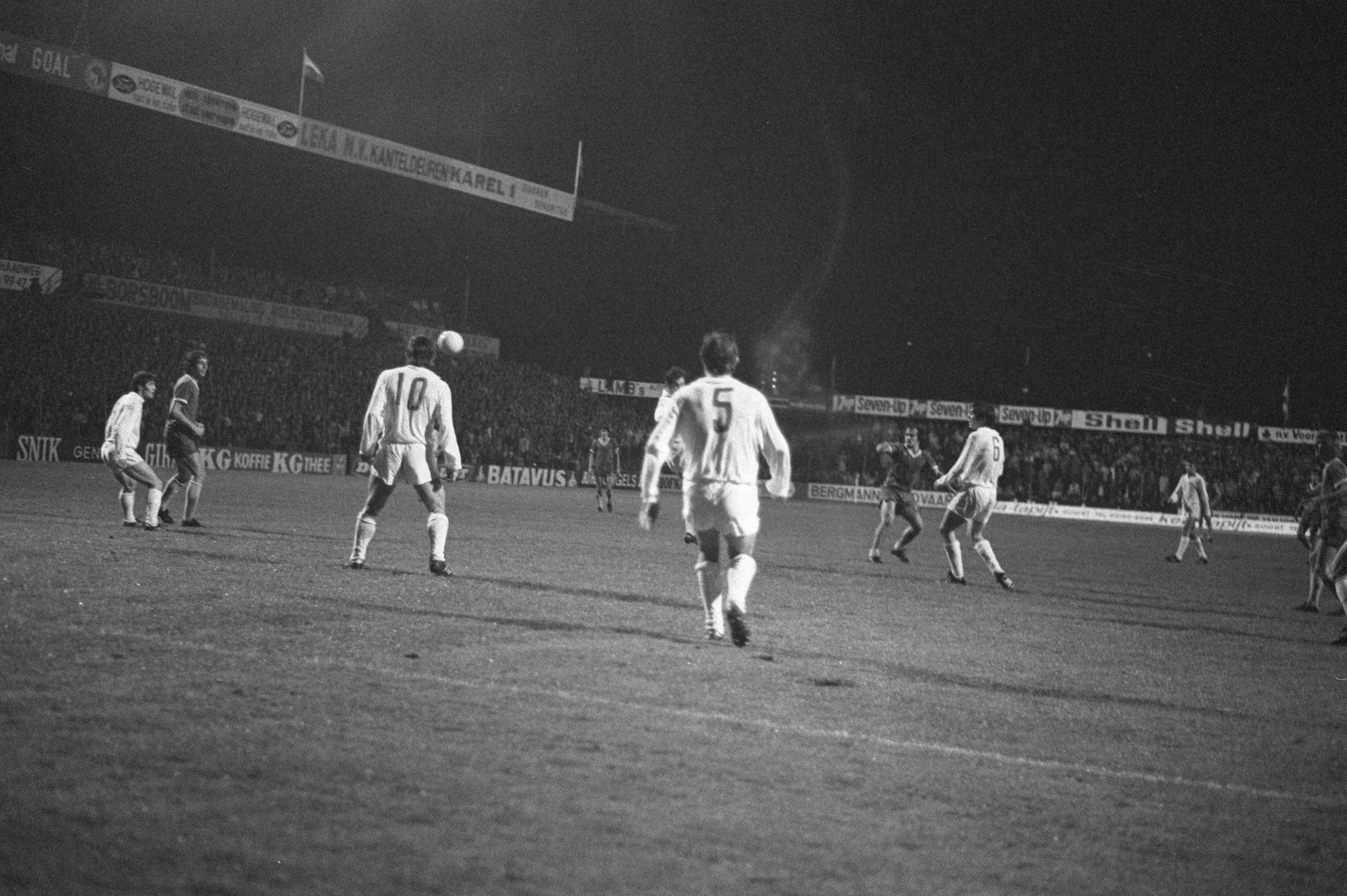 Fotocollectie Anefo — Den Haag tegen Spartak Moskou 0-0, Europacup-III, spelmoment — Foto: Verhoeff, Bert / Anefo. Licentie: Set B: Rechtenvrij / Publiek Domein. Bron: Nationaal Archief. http://hdl.handle.net/10648/abf76184-d0b4-102d-bcf8-003048976d84