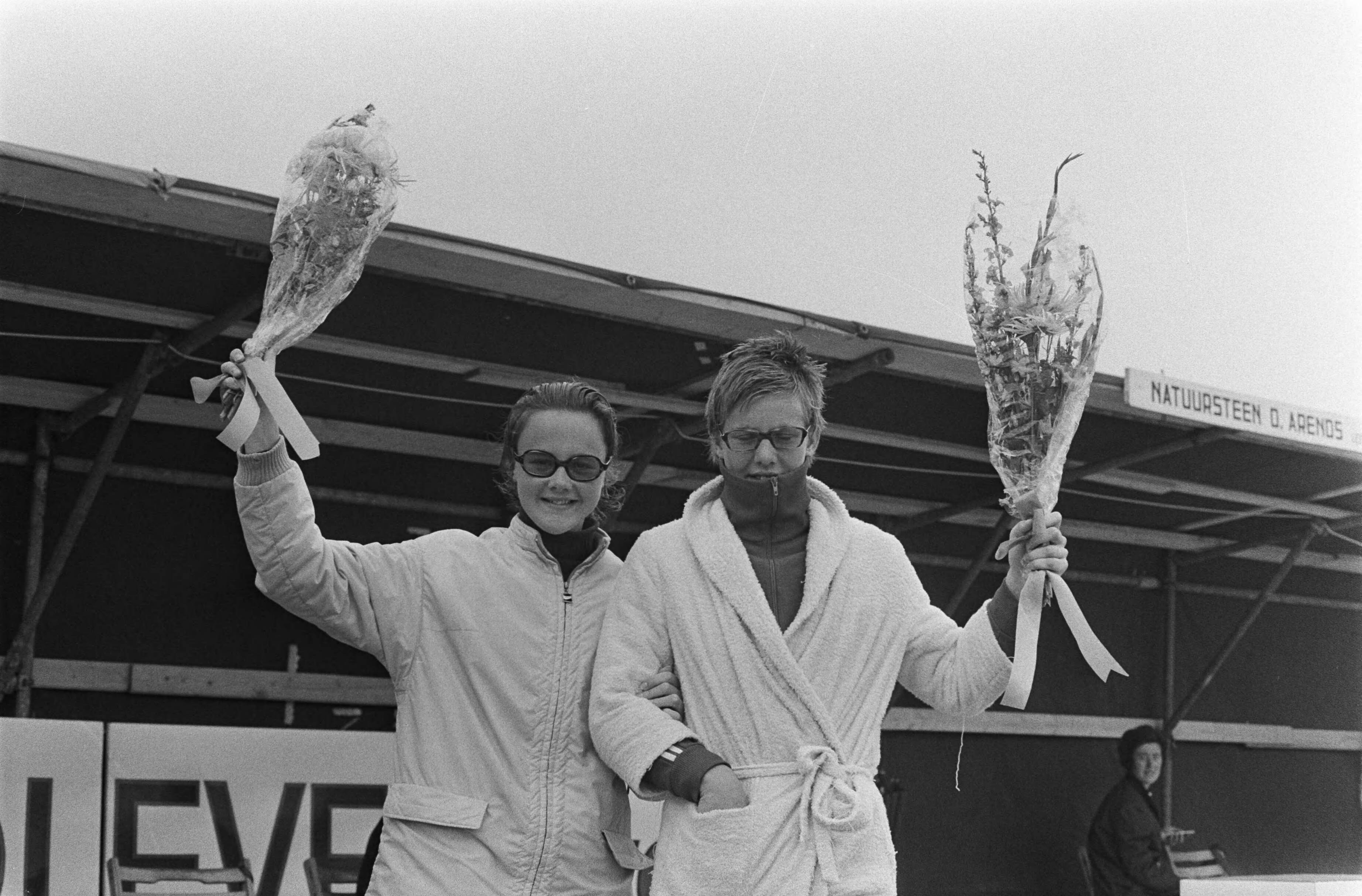 Fotocollectie Anefo — Nationale zwemkampioenschappen zwemmen, Leeuwarden — Foto: Verhoeff, Bert / Anefo. Licentie: Set B: Rechtenvrij / Publiek Domein. Bron: Nationaal Archief. http://hdl.handle.net/10648/ab9d5392-d0b4-102d-bcf8-003048976d84