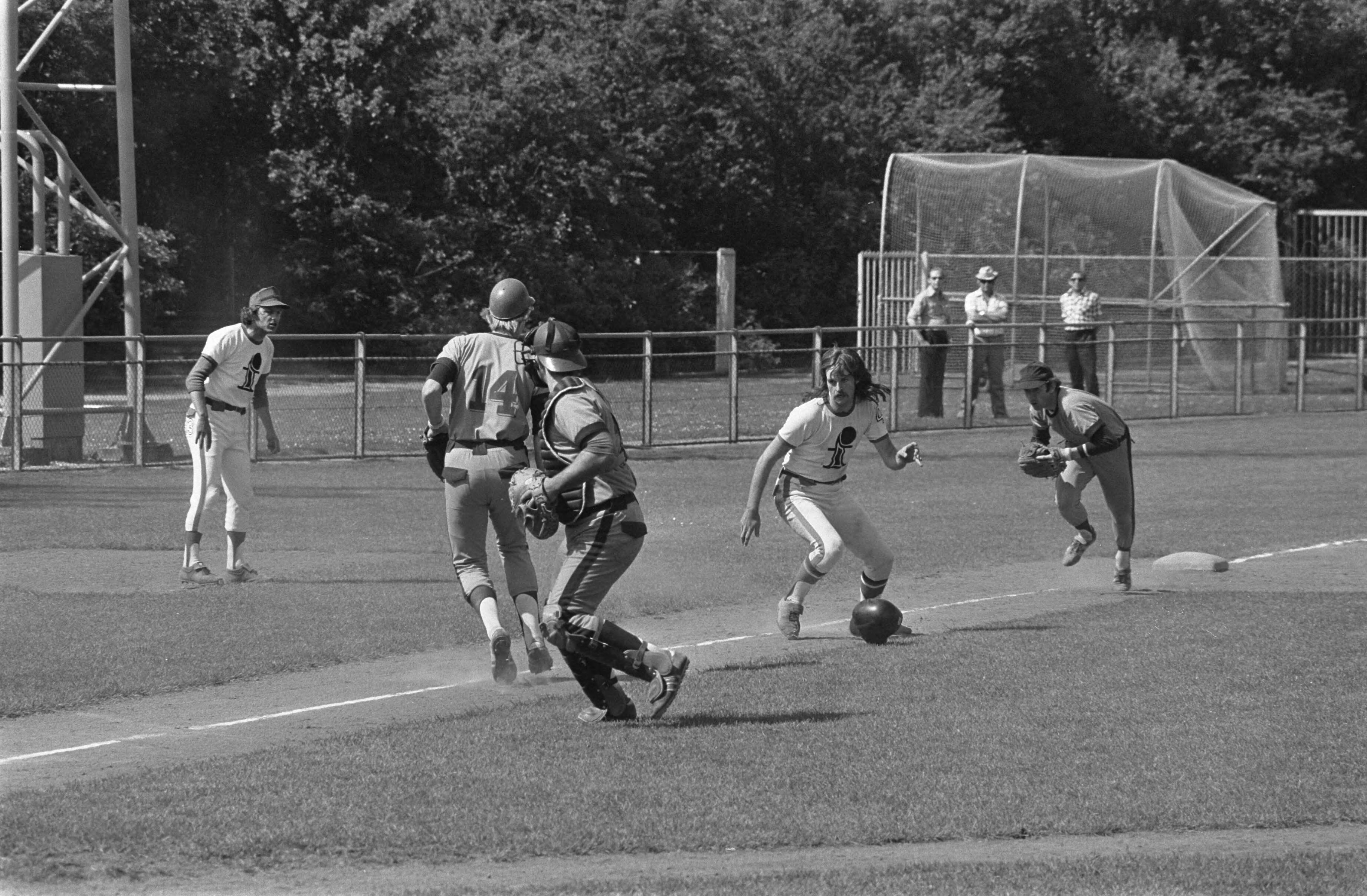 Honkbal: Haarlem Nicols tegen Feyenoord — Spelmoment — Foto: Mieremet, Rob / Anefo. Licentie: Set B: Rechtenvrij / Publiek Domein. Bron: Nationaal Archief. http://hdl.handle.net/10648/ac6cfaac-d0b4-102d-bcf8-003048976d84