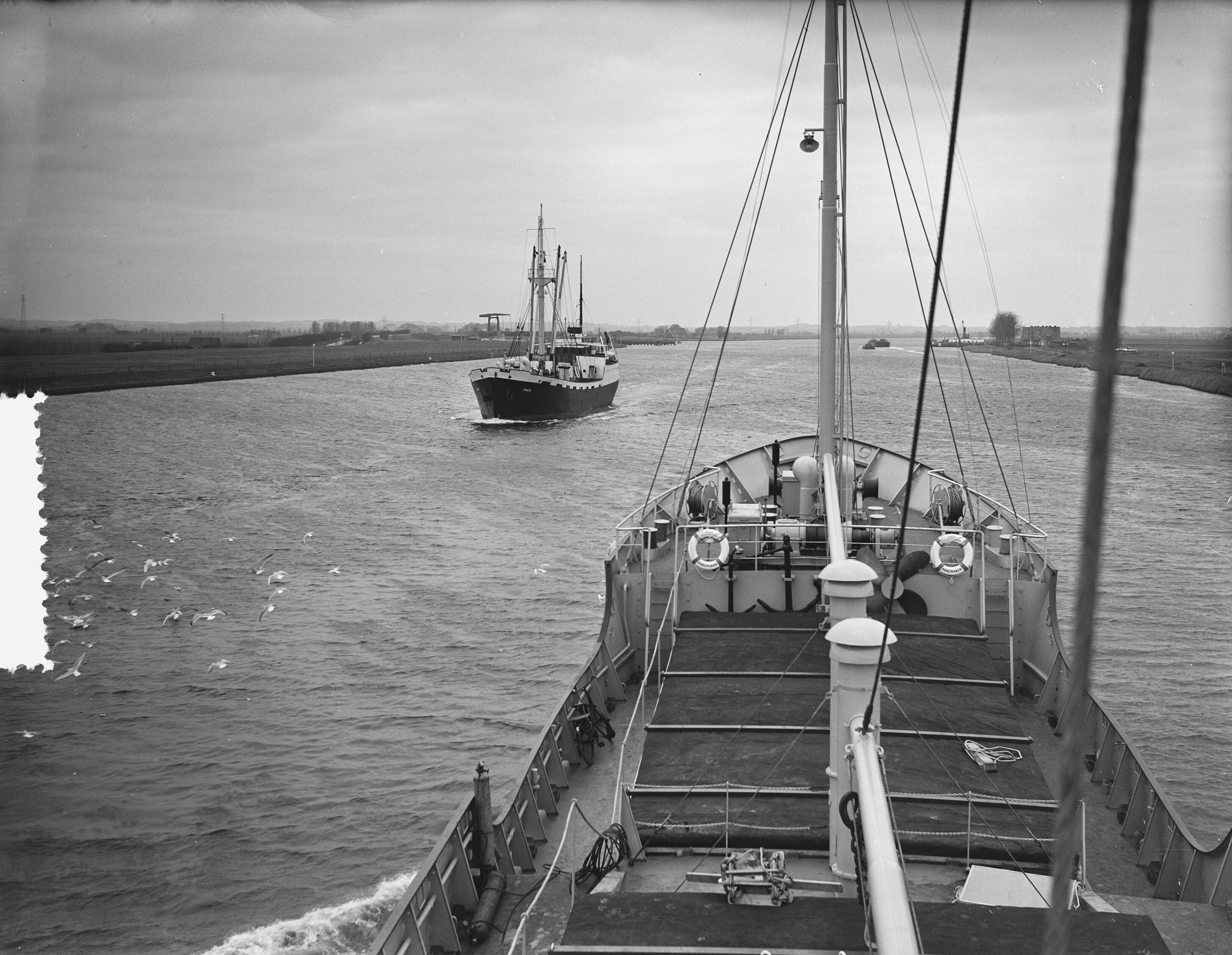 Proefvaart m.s. "Etly Danielsen" gebouwd bij de NV Zaanlandse Scheepsbouw Mij. te Zaandam — Foto: Bilsen, Joop van / Anefo. — Licentie: Set B: Rechtenvrij / Publiek Domein. Bron: Nationaal Archief. http://hdl.handle.net/10648/a94018a0-d0b4-102d-bcf8-003048976d84