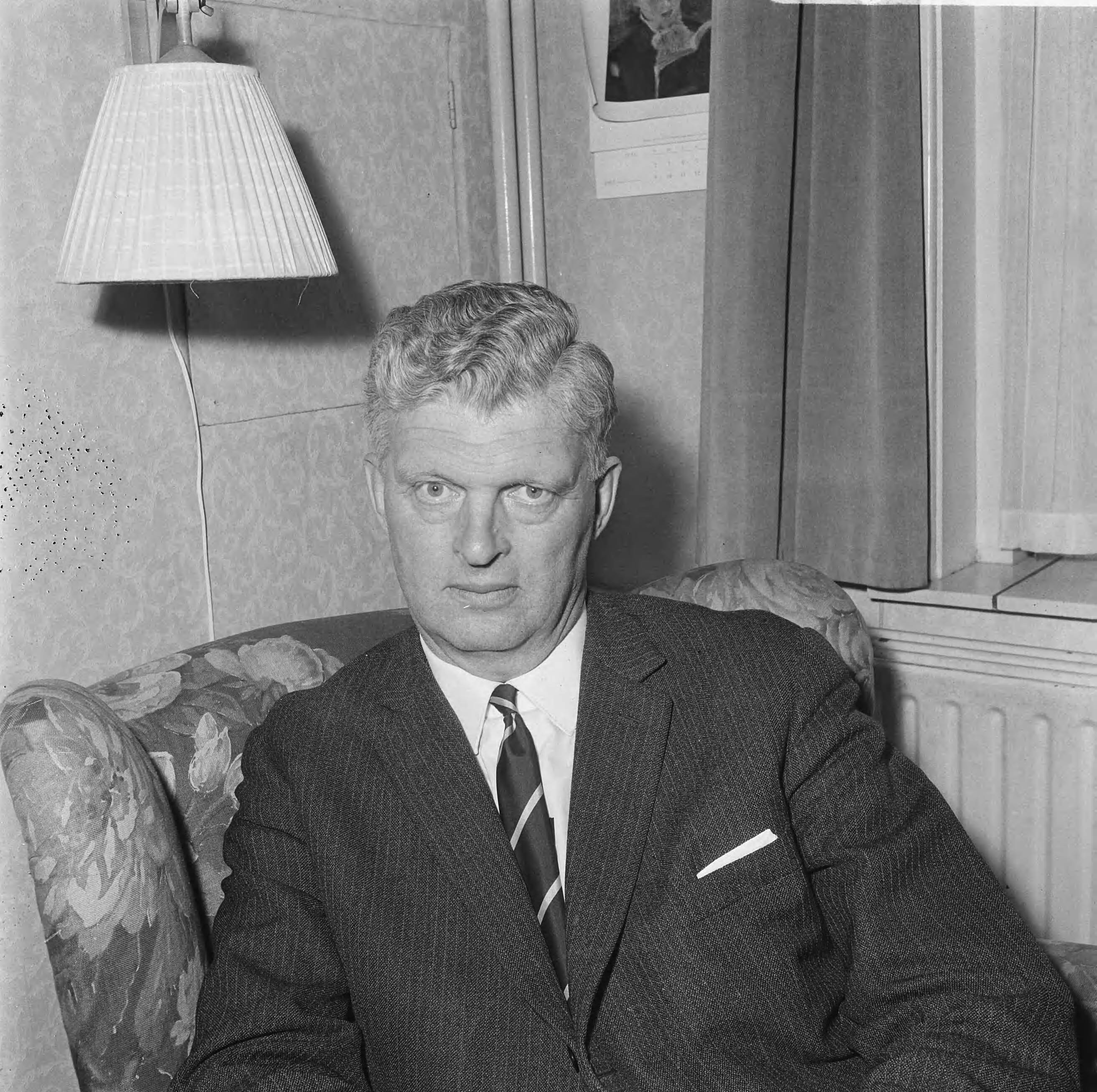 Fotocollectie Anefo — De heer mr. G.W. Kernkamp (voorzitter DOS) — Foto: Voets, Jan / Anefo. Licentie: Set B: Rechtenvrij / Publiek Domein. Bron: Nationaal Archief. http://hdl.handle.net/10648/aaeaf2a6-d0b4-102d-bcf8-003048976d84