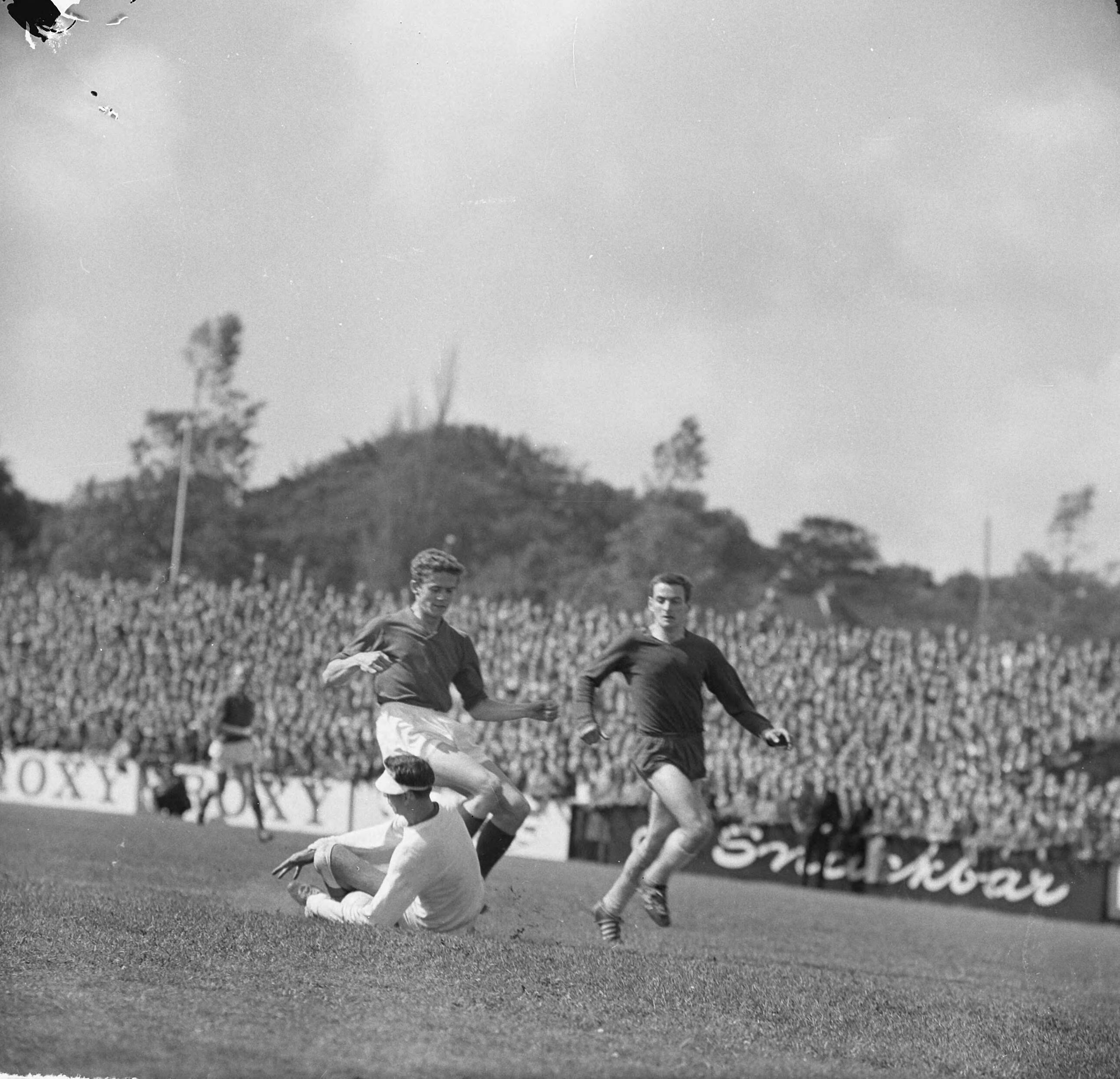 Fotocollectie Anefo — Voetbal. Beslissingswedstrijd promotie naar 1e Divisie. Haarlem tegen VSV 2-3. Spelmoment — Foto: Nijs, Jac. de / Anefo. Licentie: Set B: Rechtenvrij / Publiek Domein. Bron: Nationaal Archief. http://hdl.handle.net/10648/aa3bfd96-d0b4-102d-bcf8-003048976d84
