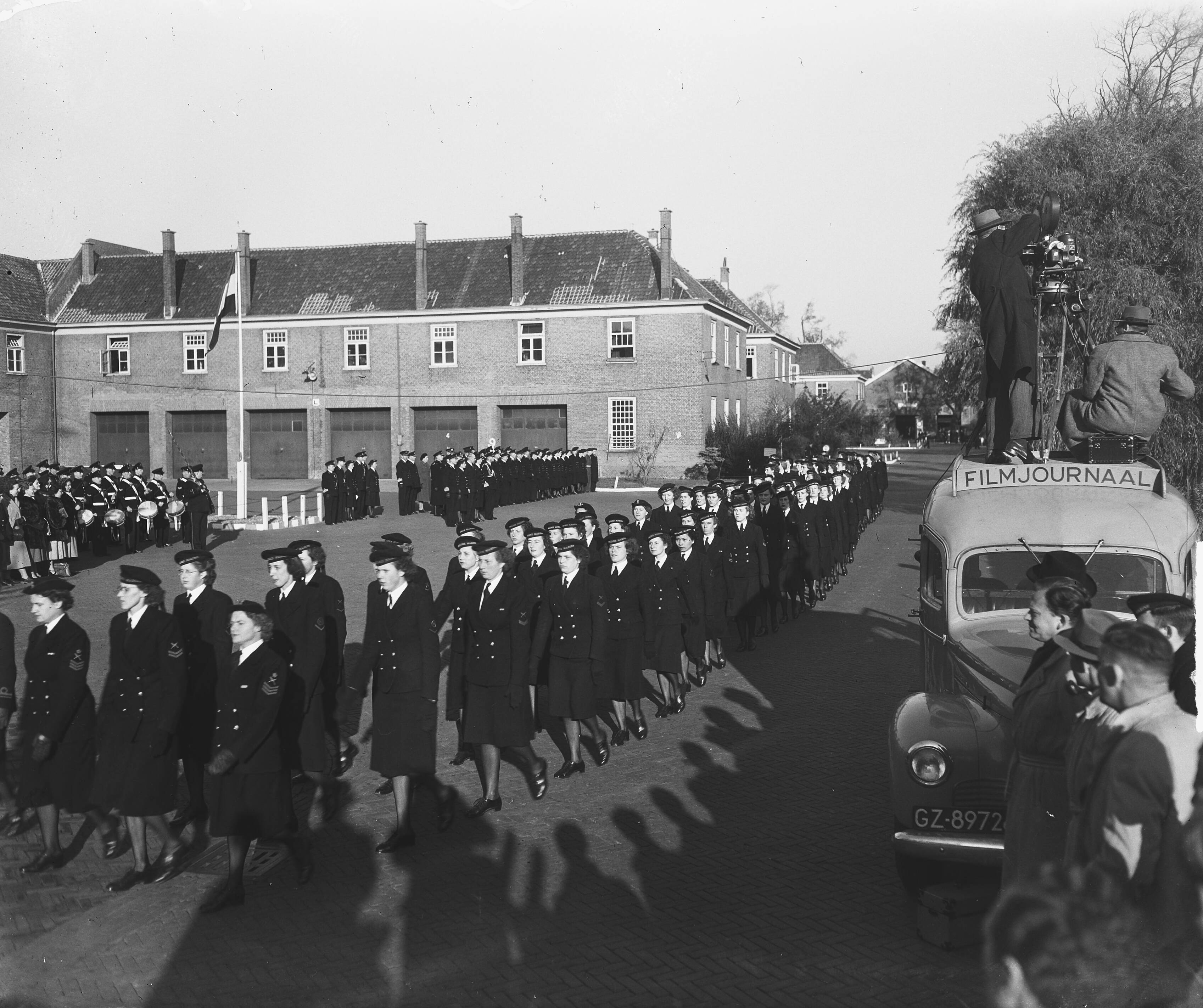 Marva 5 jaar herdenking in Den Haag — Foto: Vermorken, […] / Anefo. — Licentie: Set B: Rechtenvrij / Publiek Domein. Bron: Nationaal Archief. http://hdl.handle.net/10648/a8d075d6-d0b4-102d-bcf8-003048976d84