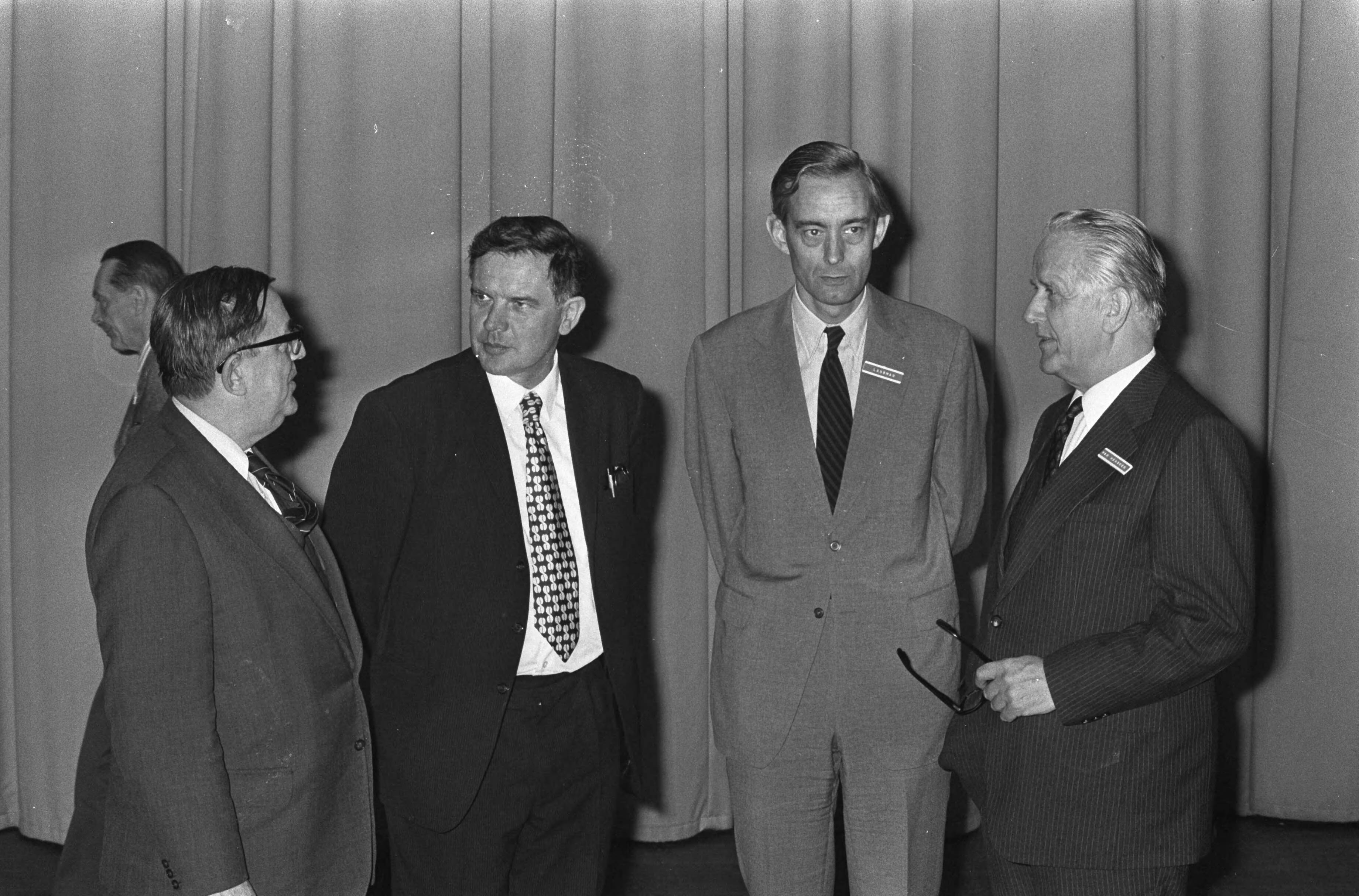 Fotocollectie Anefo — Economische strategie voor Nederland, conferentie Nederlands Centrum van Directeuren, nr. 16 voorzitter Schouten — Foto: Verhoeff, Bert / Anefo. Licentie: Set B: Rechtenvrij / Publiek Domein. Bron: Nationaal Archief. http://hdl.handle.net/10648/ac476b70-d0b4-102d-bcf8-003048976d84