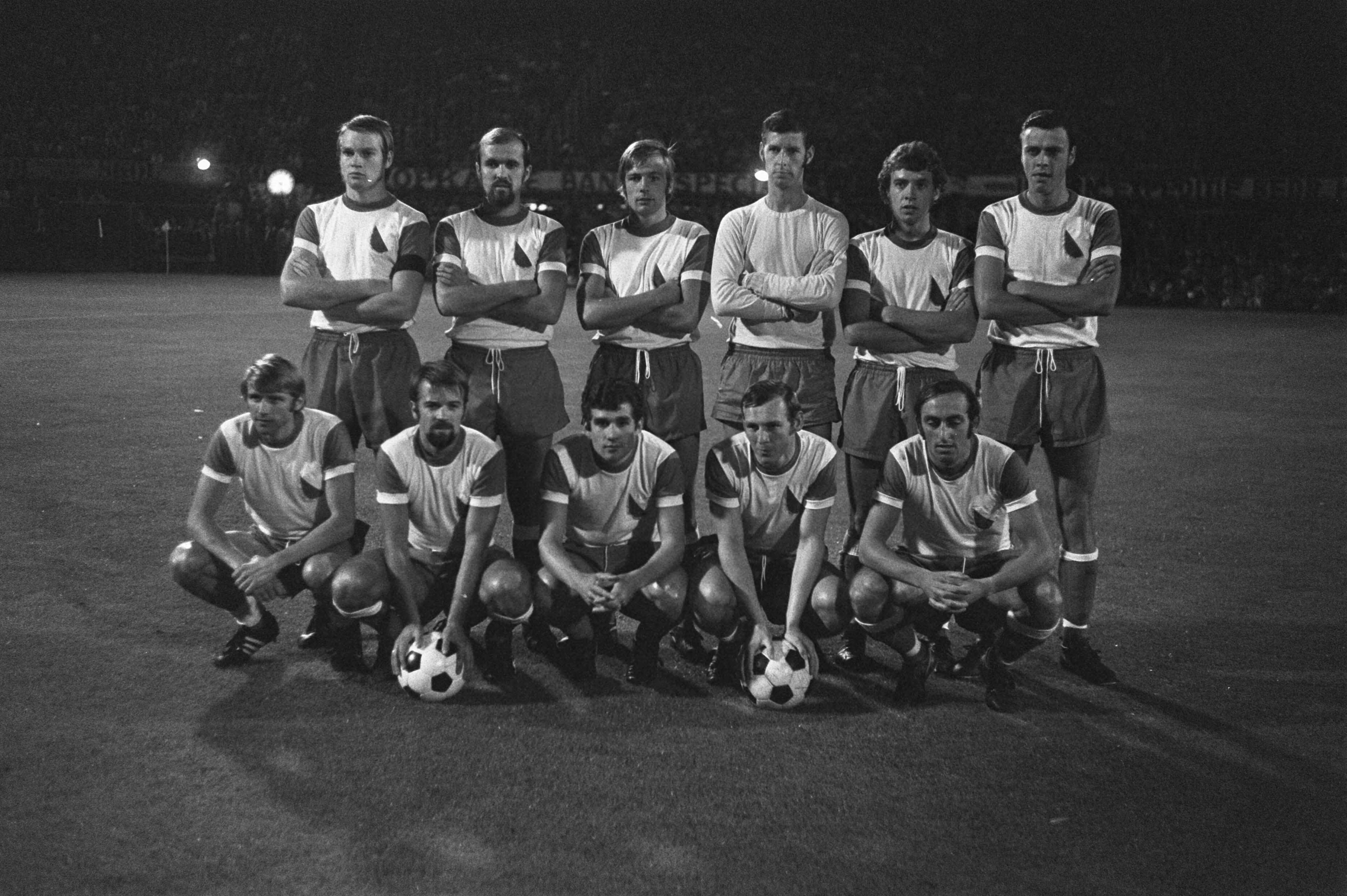Fotocollectie Anefo — Feijenoord tegen FC Utrecht ; elftal Utrecht — Foto: Verhoeff, Bert / Anefo. Licentie: Set B: Rechtenvrij / Publiek Domein. Bron: Nationaal Archief. http://hdl.handle.net/10648/aba033d2-d0b4-102d-bcf8-003048976d84
