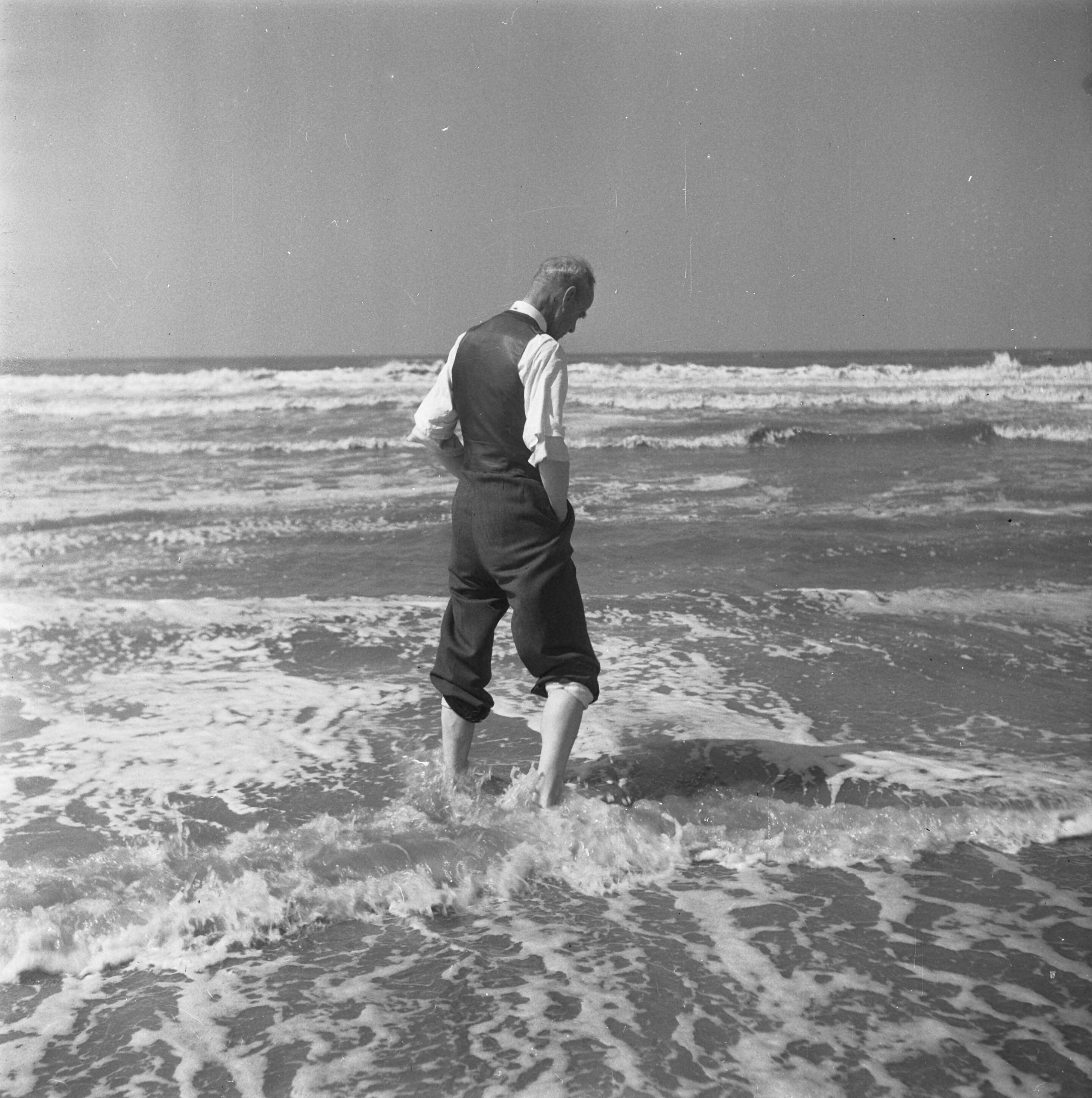 Fotocollectie Anefo — Scheveningen — Foto: Breijer, Charles / Anefo. Licentie: Set B: Rechtenvrij / Publiek Domein. Bron: Nationaal Archief. http://hdl.handle.net/10648/a89e9688-d0b4-102d-bcf8-003048976d84