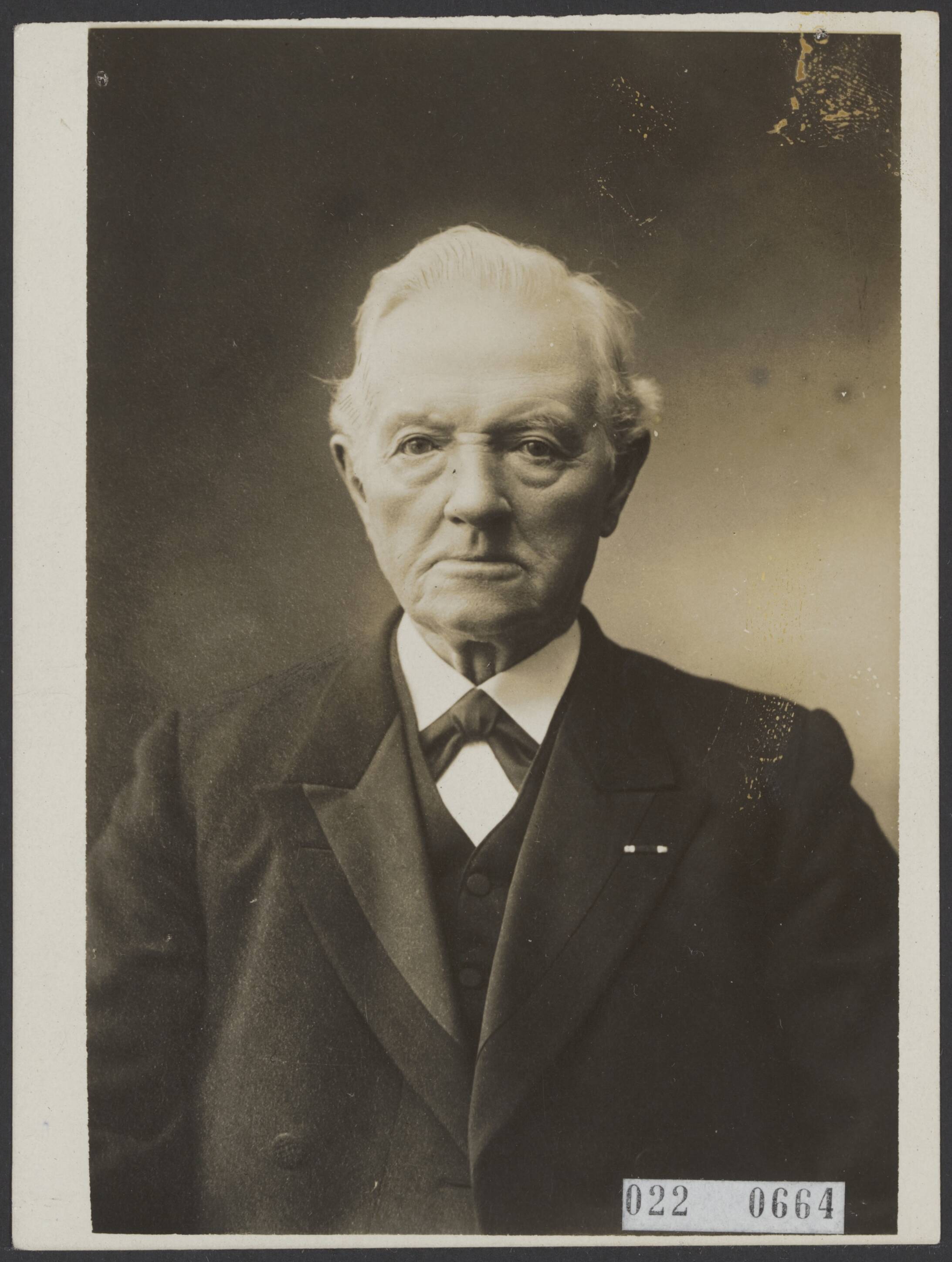 Fotocollectie Elsevier Binnenland — J.P. Boer, landbouwer te Borgercompagnie, voorzitter van de Veenkoloniale Boeren Bond en gemeenteraadslid van Veendam — Foto: N.V. Vereenigde Fotobureaux. Licentie: Set B: Rechtenvrij / Publiek Domein. Bron: Nationaal Archief. http://hdl.handle.net/10648/add2c84a-d0b4-102d-bcf8-003048976d84