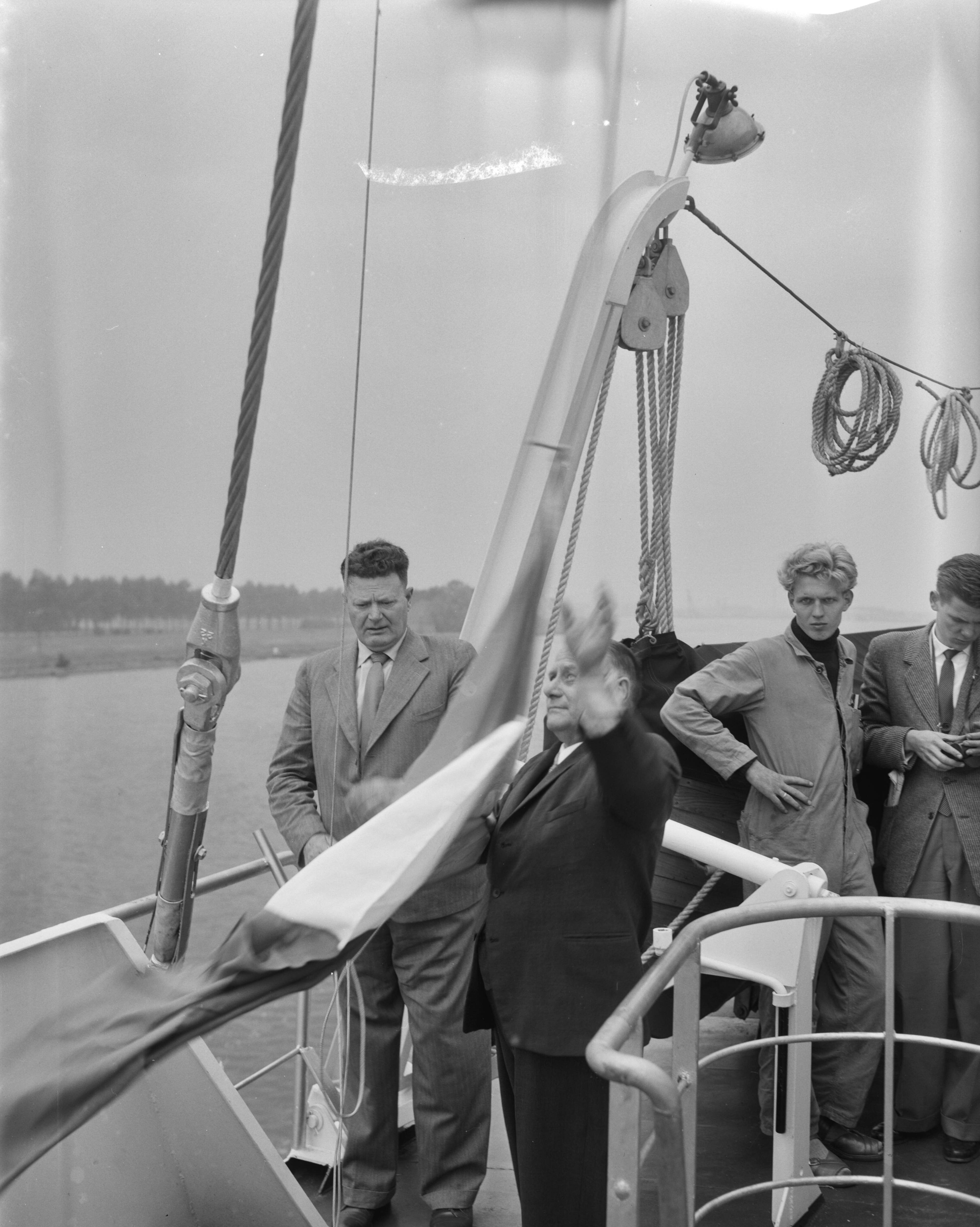 Fotocollectie Anefo — Proefvaart "Mary North" van N.V. Zaanlandse Scheepvaartmaatschappij Zaandam — Foto: Pot, Harry / Anefo. Licentie: Set B: Rechtenvrij / Publiek Domein. Bron: Nationaal Archief. http://hdl.handle.net/10648/a94be946-d0b4-102d-bcf8-003048976d84