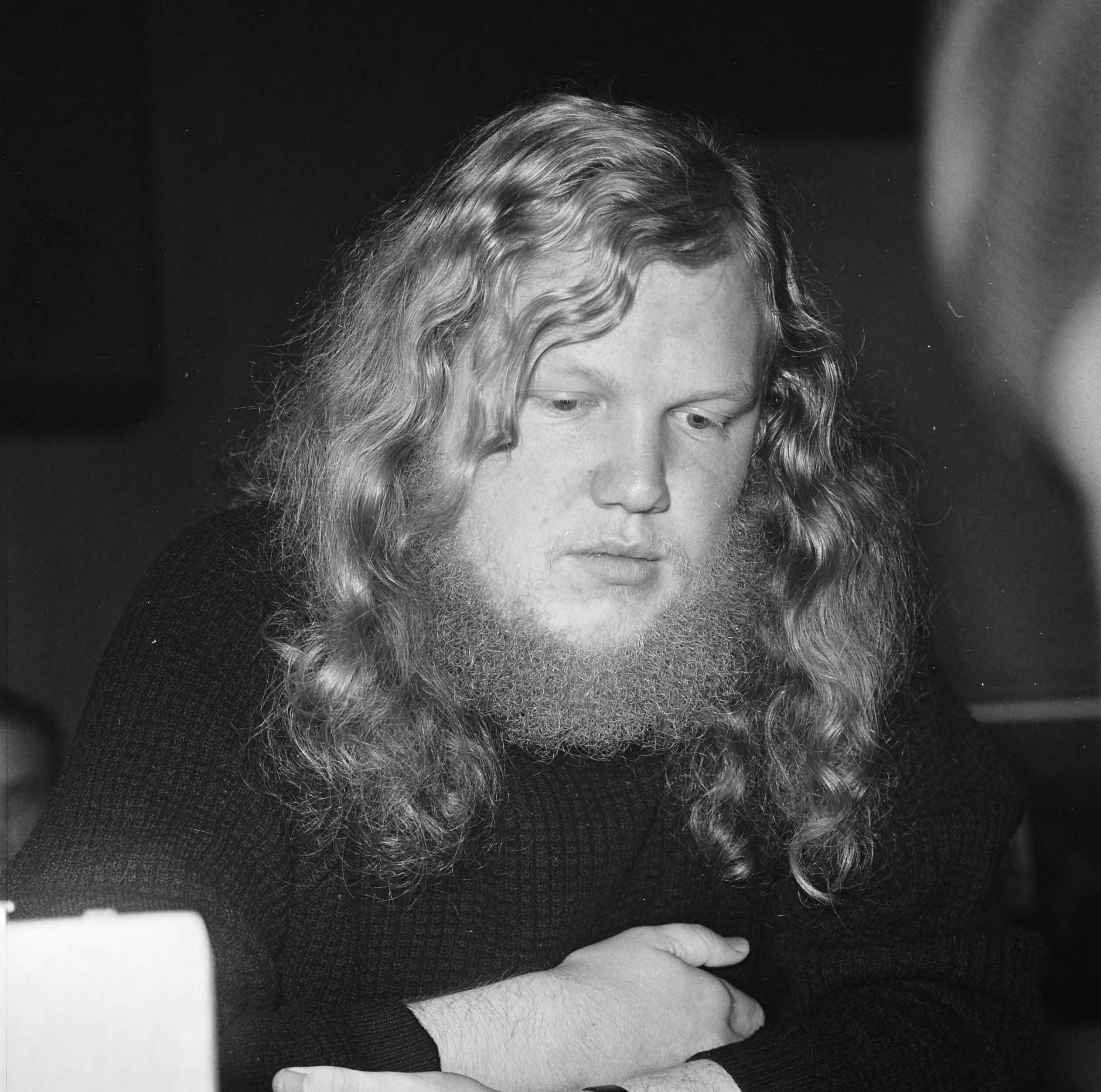 Fotocollectie Anefo — Wereldkampioenschap dammen te Den Haag, Ton Sijbrands — Foto: Mieremet, Rob / Anefo. Licentie: Set B: Rechtenvrij / Publiek Domein. Bron: Nationaal Archief. http://hdl.handle.net/10648/ac386a76-d0b4-102d-bcf8-003048976d84