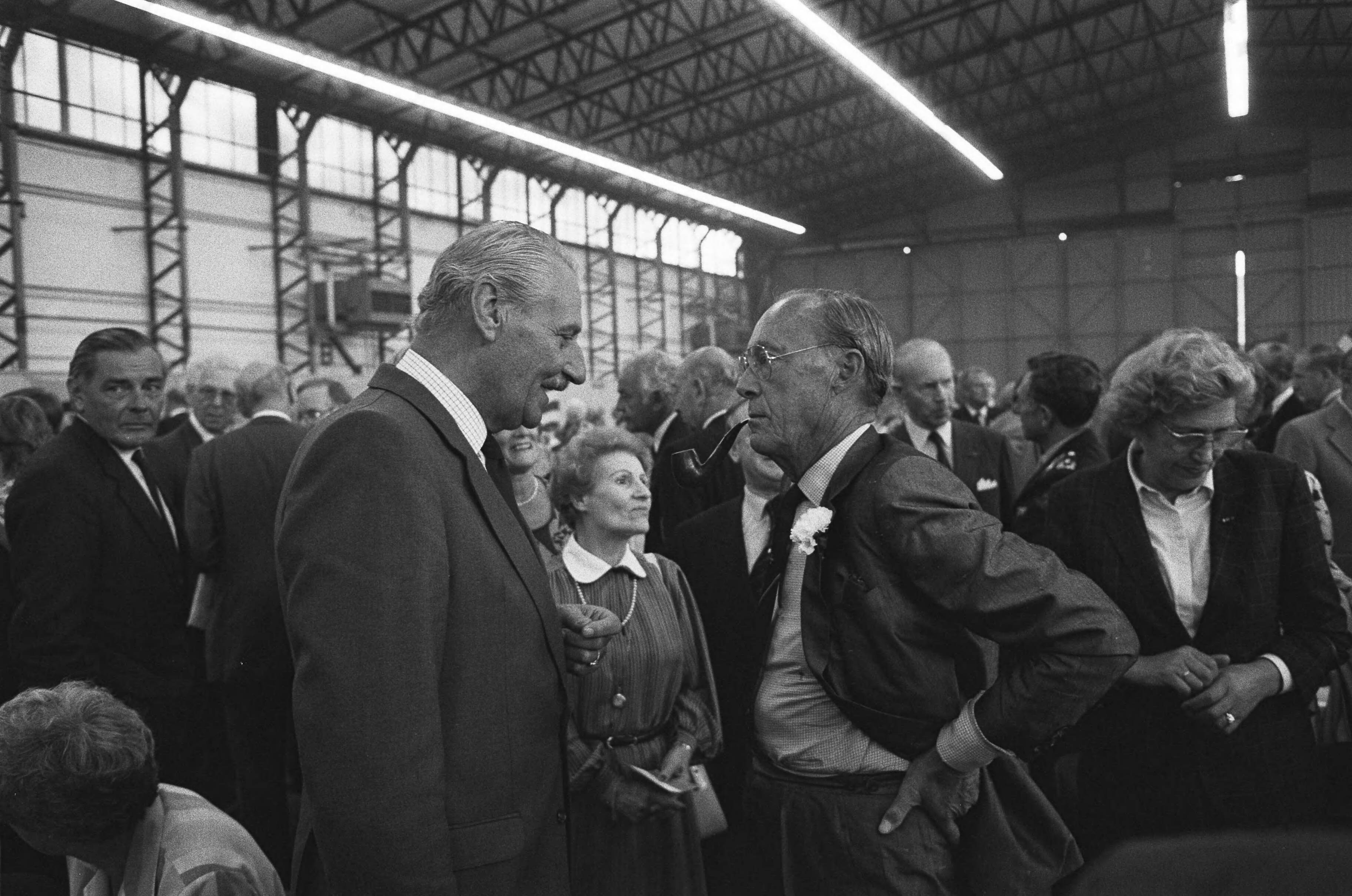 Fotocollectie Anefo — Prins Bernhard op Dag van het Verzet op Soesterberg — Foto: Croes, Rob C. / Anefo. Licentie: Set B: Rechtenvrij / Publiek Domein. Bron: Nationaal Archief. http://hdl.handle.net/10648/ad49b3f2-d0b4-102d-bcf8-003048976d84
