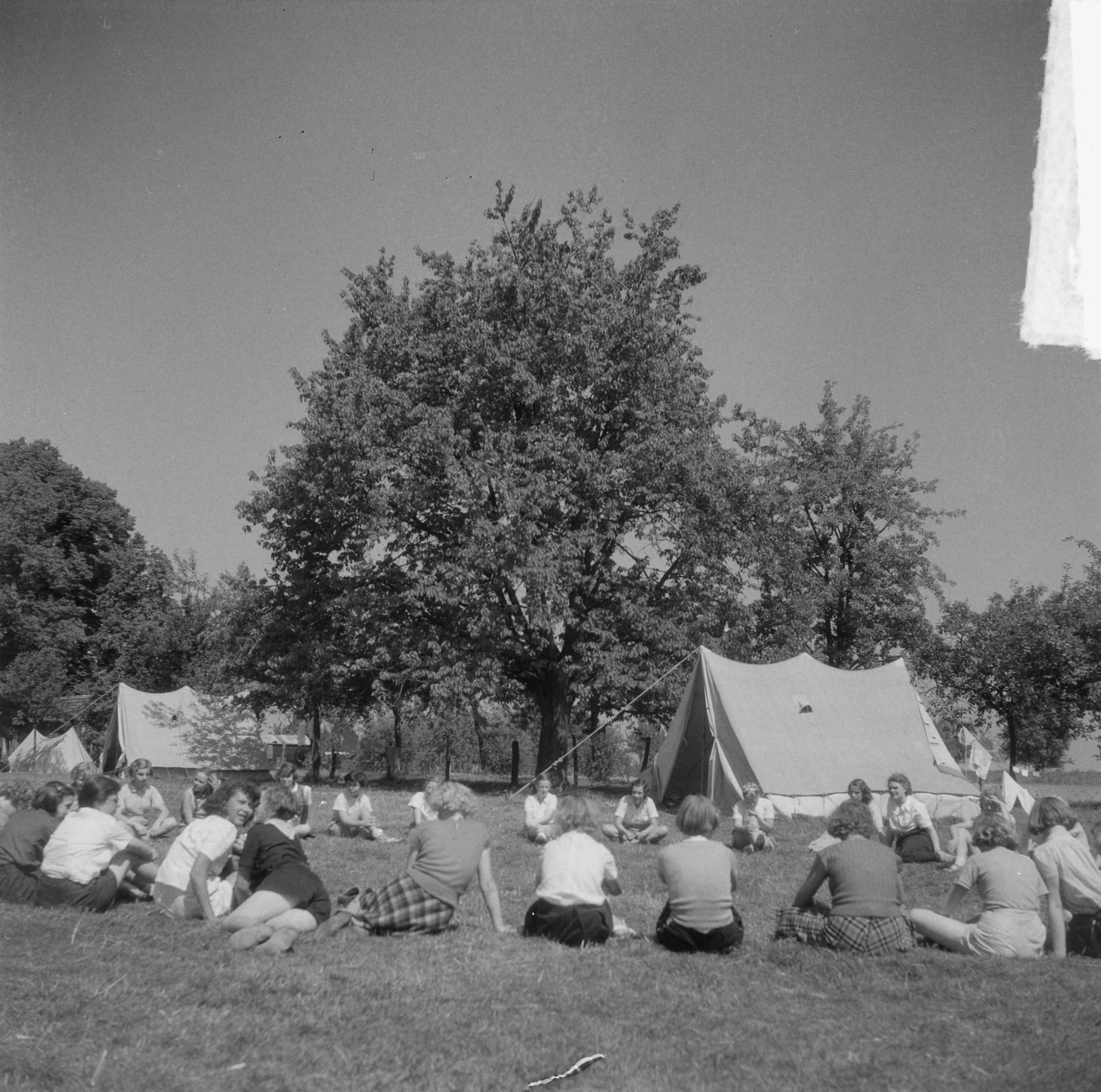 VCJC kamp Mheer — Foto: Oorschot, […] van / Anefo. — Licentie: Set B: Rechtenvrij / Publiek Domein. Bron: Nationaal Archief. http://hdl.handle.net/10648/a8dd48e2-d0b4-102d-bcf8-003048976d84