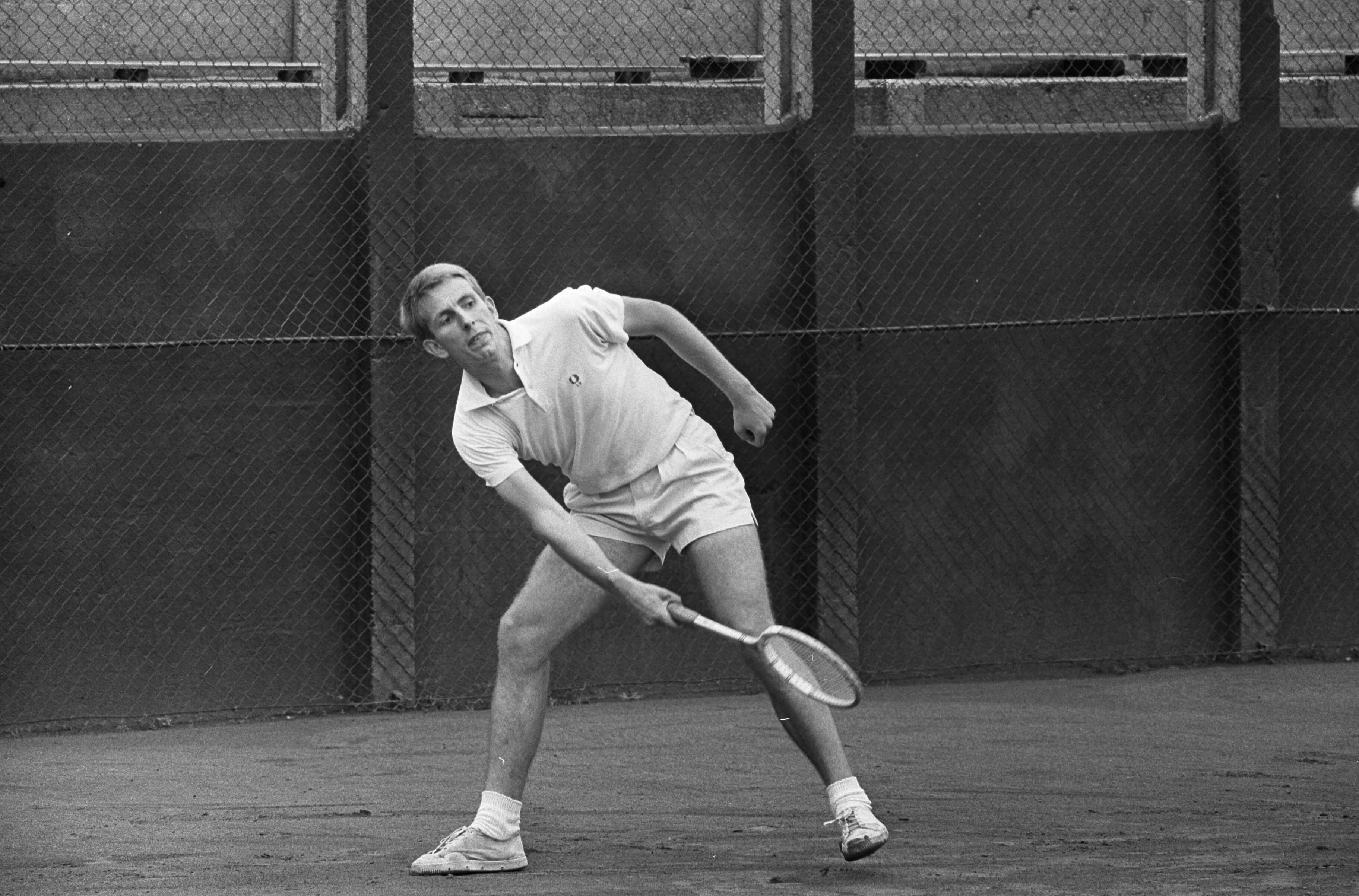 Fotocollectie Anefo — Nederlandse Tenniskampioenschappen Scheveningen. Schneider in aktie — Foto: Kroon, Ron / Anefo. Licentie: Set B: Rechtenvrij / Publiek Domein. Bron: Nationaal Archief. http://hdl.handle.net/10648/ab22eca6-d0b4-102d-bcf8-003048976d84