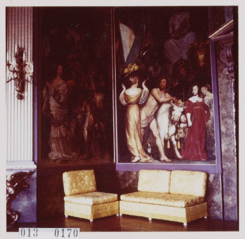Paleis Huis ten Bosch te Den Haag — Oranjezaal — Foto: Onbekend / RVD. Licentie: Set B: Rechtenvrij / Publiek Domein. Bron: Nationaal Archief. http://hdl.handle.net/10648/afa8c4b2-d0b4-102d-bcf8-003048976d84