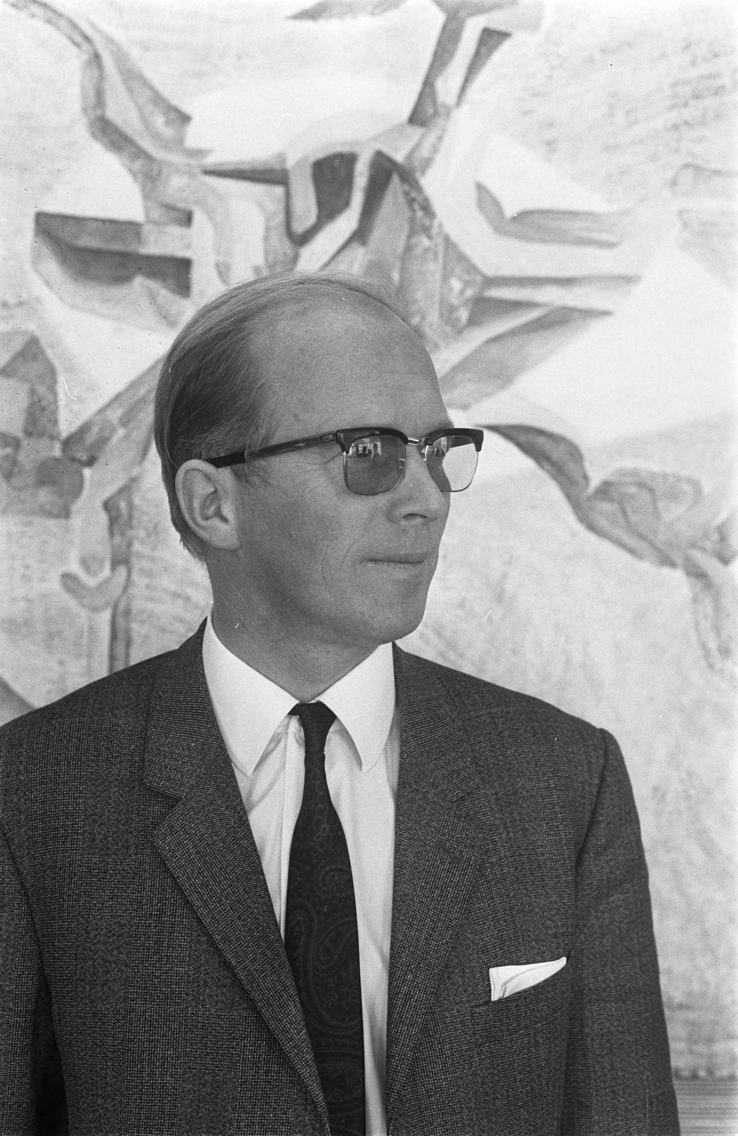 Fotocollectie Anefo — Persconferentie van Nederlandse Internationale Register Accountants Den Haag . Nummers 20.21 R. van der Torn — Foto: Verhoeff, Bert / Anefo. Licentie: Set B: Rechtenvrij / Publiek Domein. Bron: Nationaal Archief. http://hdl.handle.net/10648/ab7f5ea0-d0b4-102d-bcf8-003048976d84