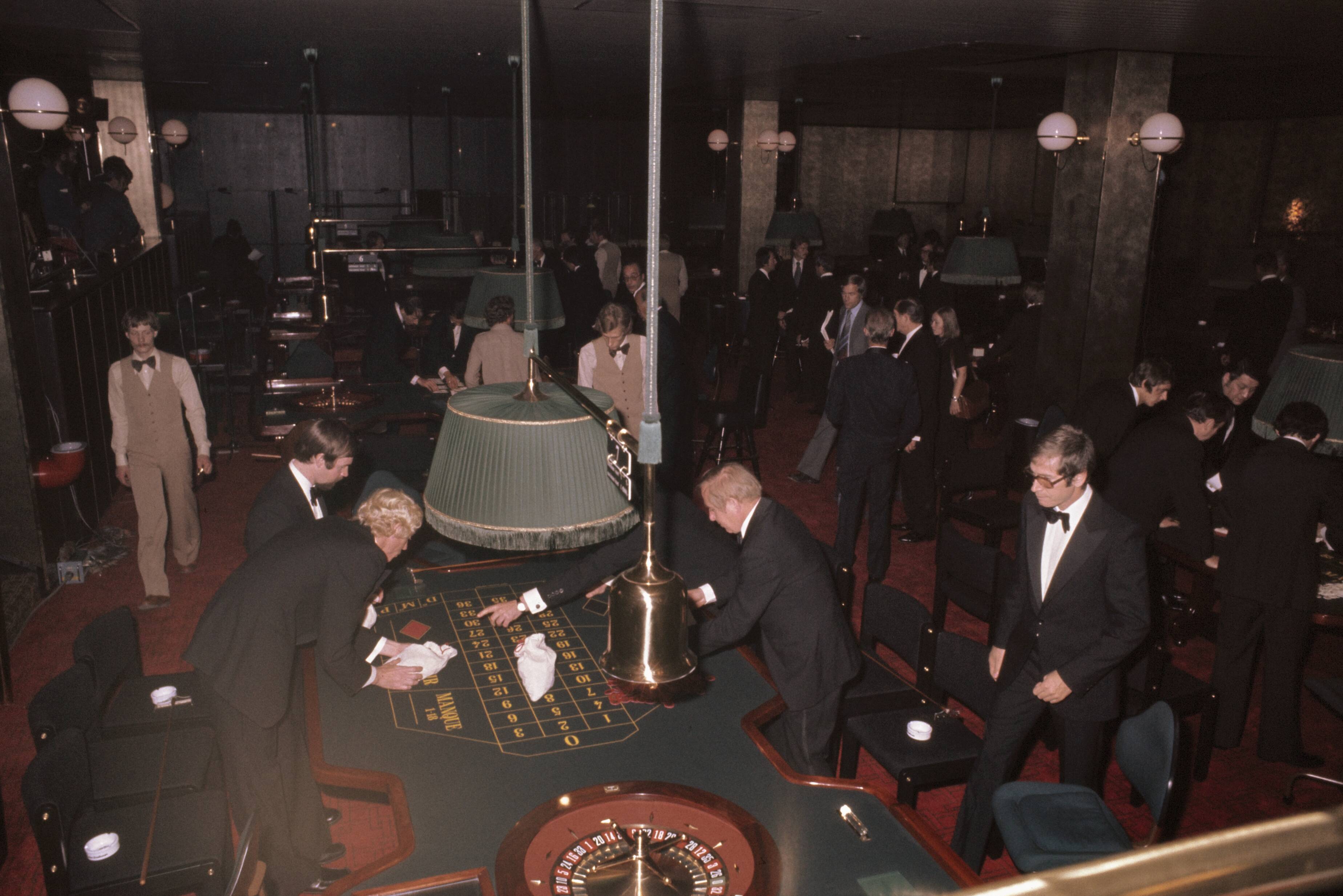 Fotocollectie Anefo — Casino Zandvoort — Foto: Peters, Hans / Anefo. Licentie: Set B: Rechtenvrij / Publiek Domein. Bron: Nationaal Archief. http://hdl.handle.net/10648/ad942360-d0b4-102d-bcf8-003048976d84