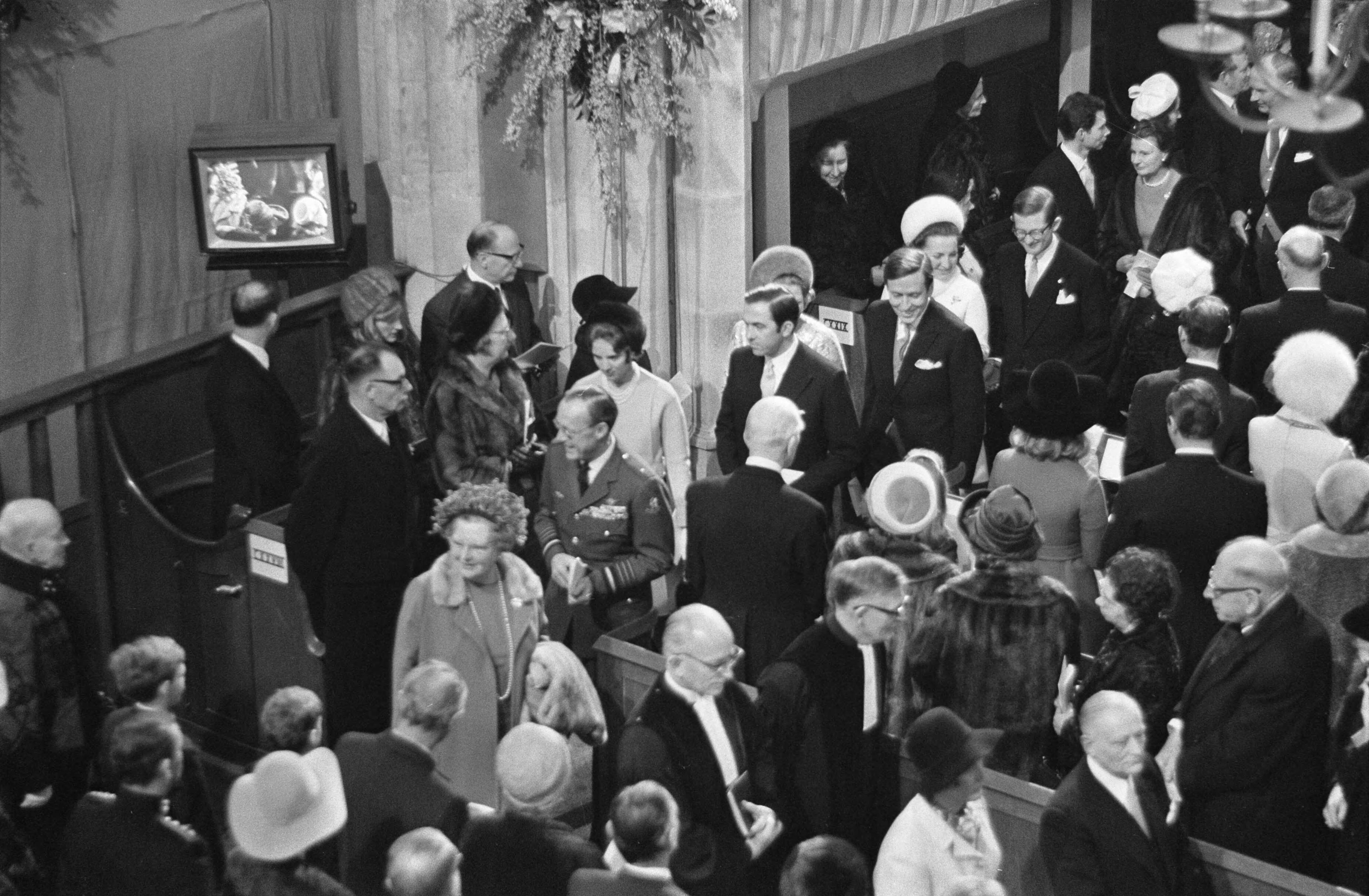 Fotocollectie Anefo — Doop van prins Constantijn en prins Bernhard in Domkerk te Utrecht. Overzicht — Foto: Koch, Eric / Anefo. Licentie: Set B: Rechtenvrij / Publiek Domein. Bron: Nationaal Archief. http://hdl.handle.net/10648/ab8e2a2a-d0b4-102d-bcf8-003048976d84