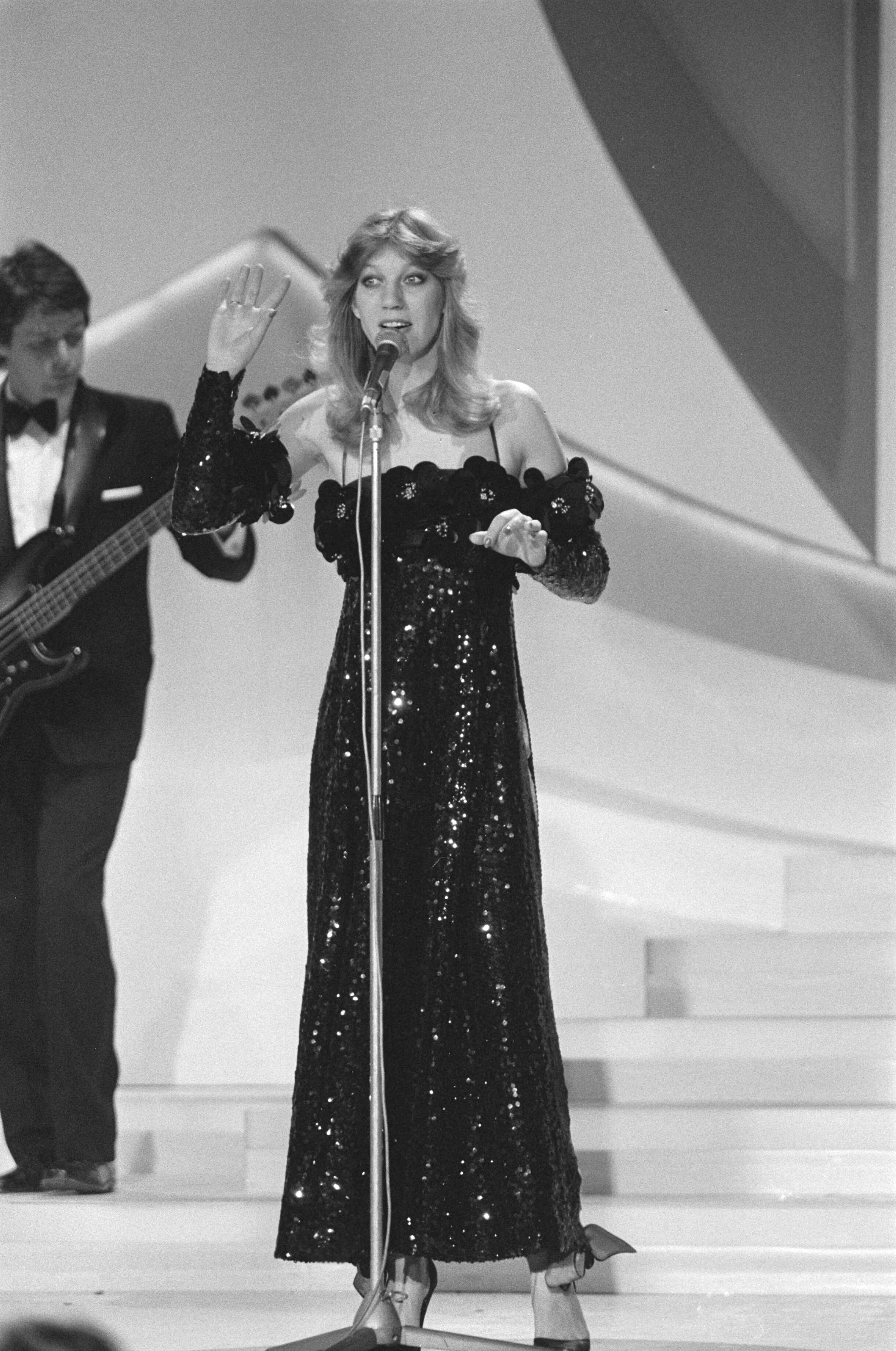 Eurovisie Songfestival 1980 — Deelnemers Eurovisie Song Festival in Den Haag ; Maggie MacNeal (Nederland) — Foto: Dijk, Hans van / Anefo. Licentie: Set B: Rechtenvrij / Publiek Domein. Bron: Nationaal Archief. http://hdl.handle.net/10648/acdeb52a-d0b4-102d-bcf8-003048976d84