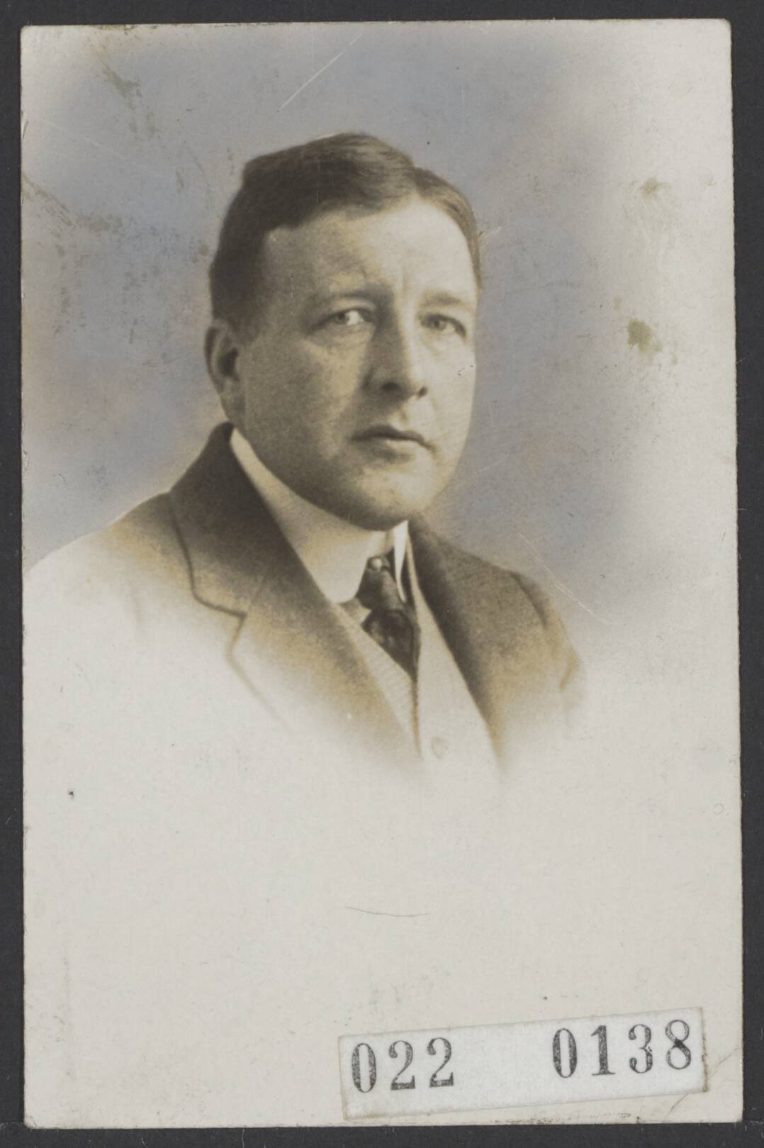Fotocollectie Elsevier Binnenland — J.W. Geesink, burgemeester van Nieuwveen — Foto: Onbekend / Publiek Domein of Rechtenvrij. Licentie: Set B: Rechtenvrij / Publiek Domein. Bron: Nationaal Archief. http://hdl.handle.net/10648/add133e0-d0b4-102d-bcf8-003048976d84