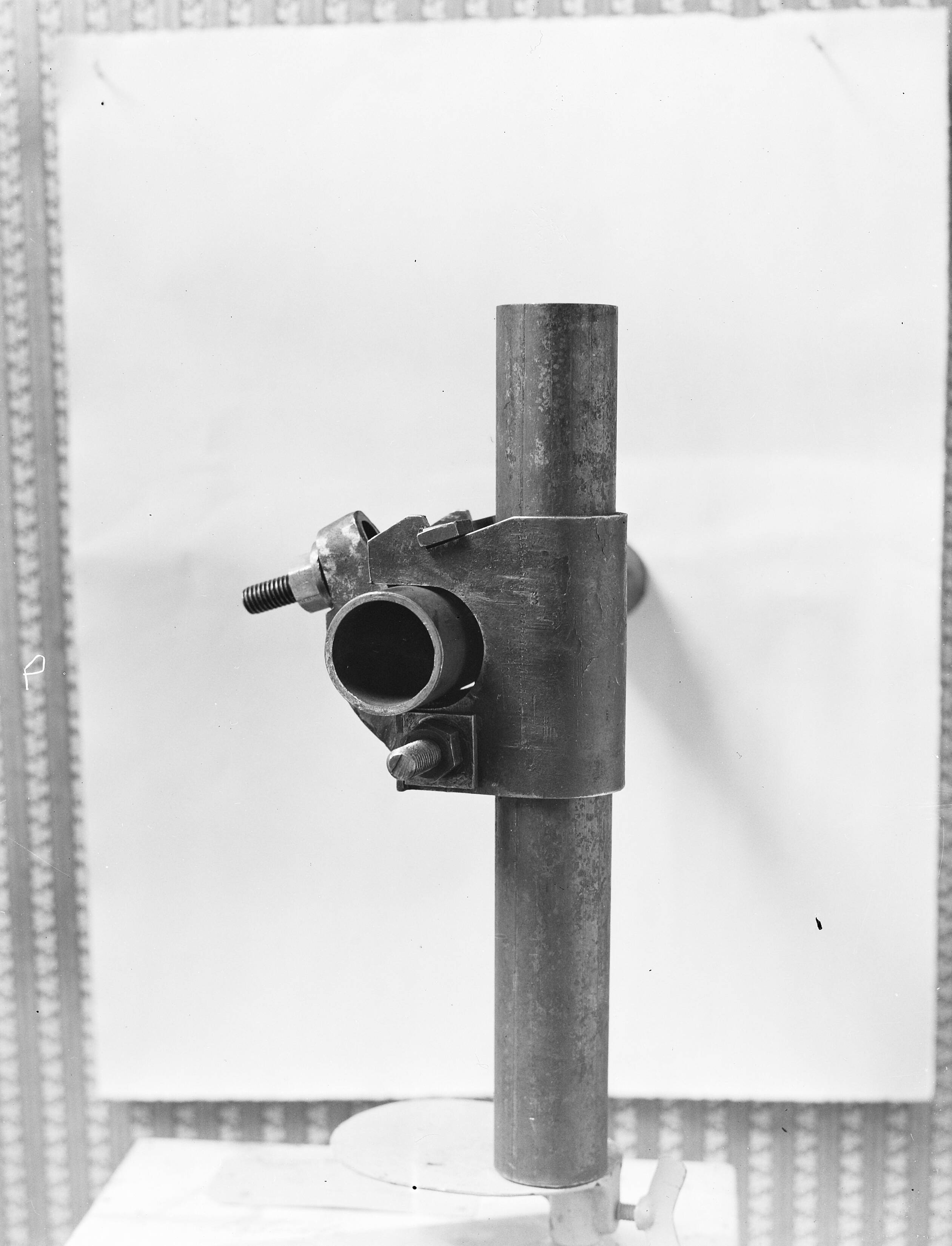 Fotocollectie Arbeidsinspectie — 9x12 Kruiskoppeling (fa. Roel Mulder, Haarlem) — Foto: Onbekend / Publiek Domein of Rechtenvrij. Licentie: Set B: Rechtenvrij / Publiek Domein. Bron: Nationaal Archief. http://hdl.handle.net/10648/ad9f11da-d0b4-102d-bcf8-003048976d84