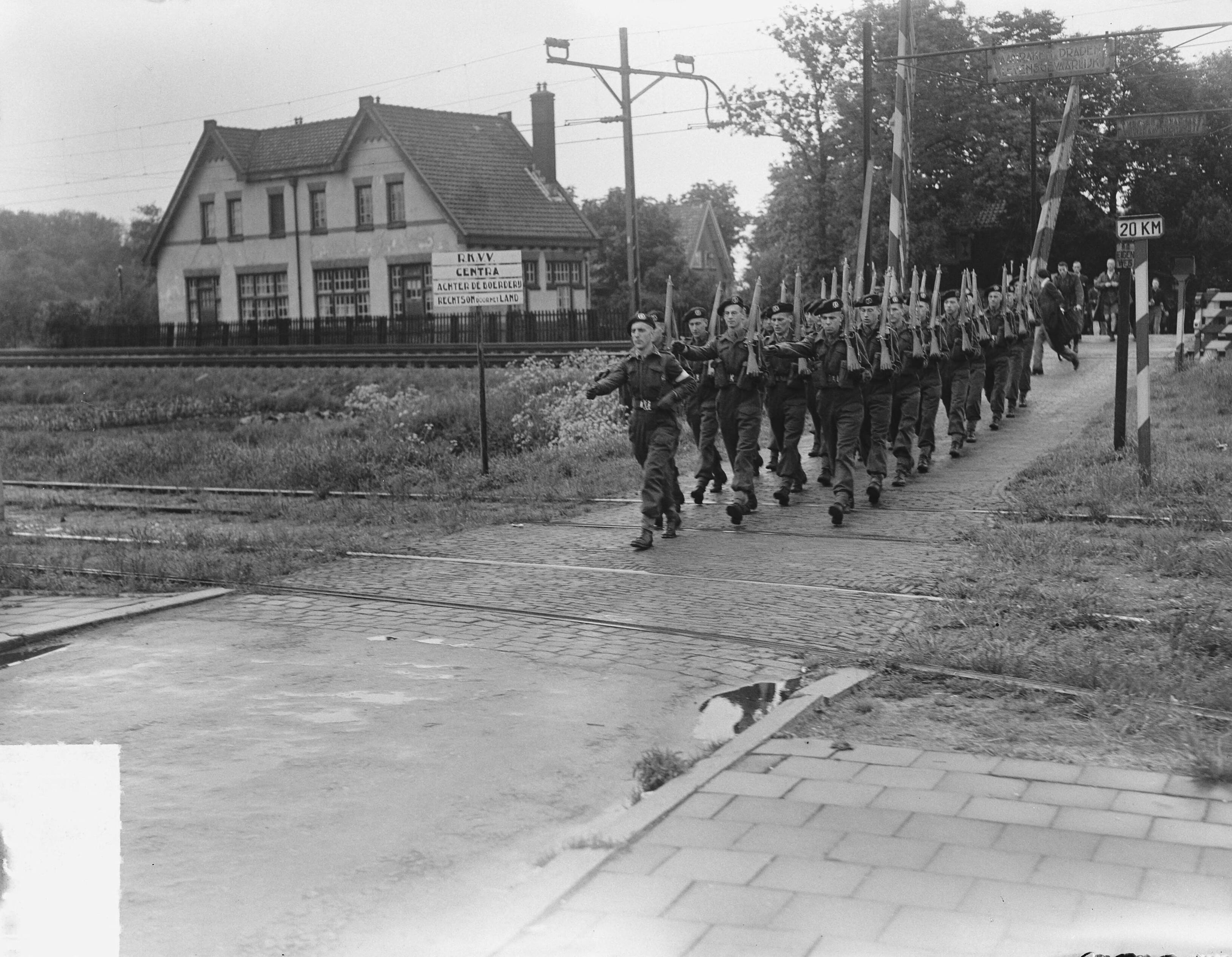 Fotocollectie Anefo — N. J. V. Musch Den Haag Marvo — Foto: Oorschot, […] van / Anefo. Licentie: Set B: Rechtenvrij / Publiek Domein. Bron: Nationaal Archief. http://hdl.handle.net/10648/a8c85fd6-d0b4-102d-bcf8-003048976d84