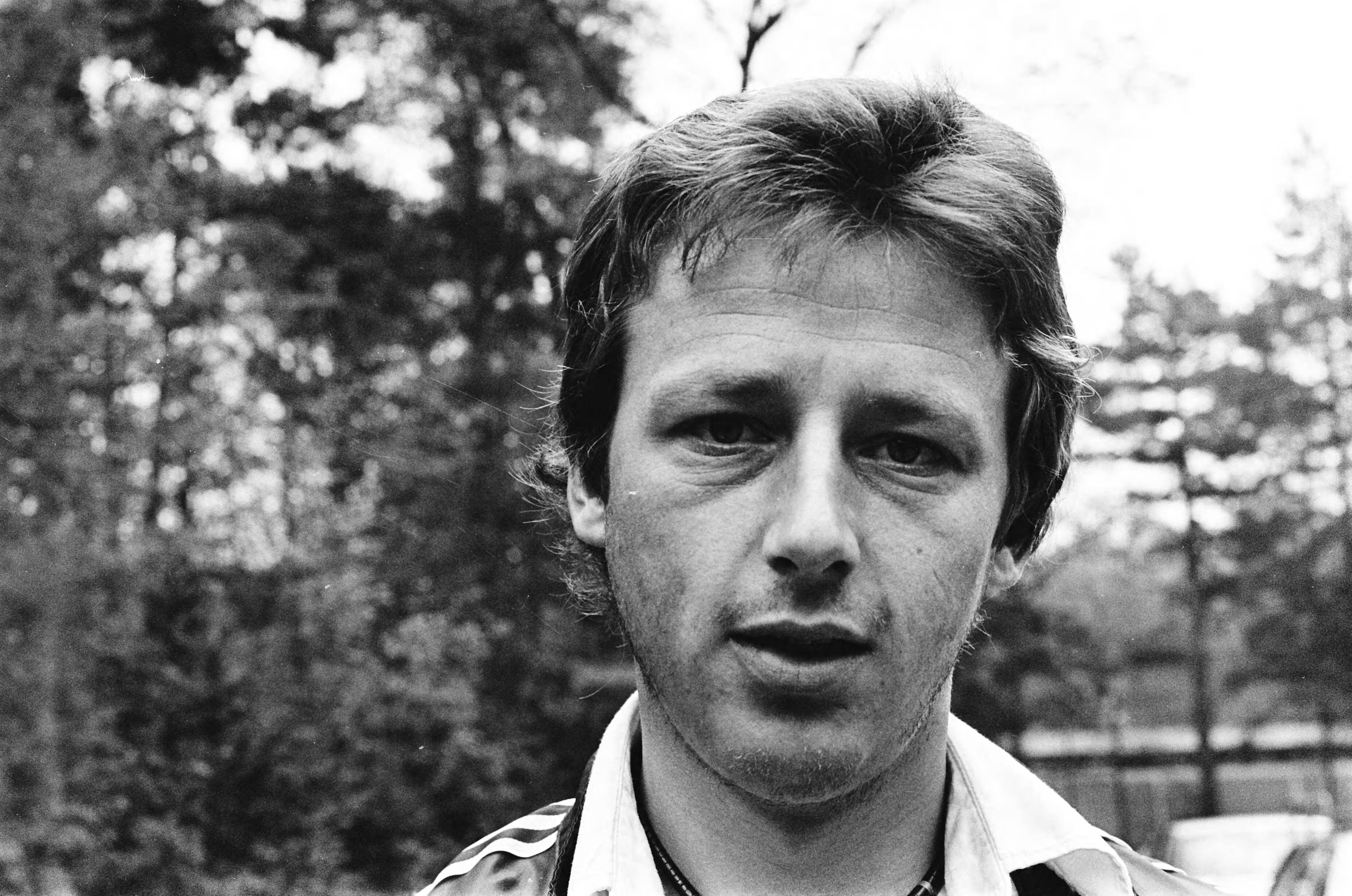 Fotocollectie Anefo — Vrijwilligers uit selectie Nederlandse elftal voor trainingen op Zeist; Hugo Hovenkamp (kop) — Foto: Peters, Hans / Anefo. Licentie: Set B: Rechtenvrij / Publiek Domein. Bron: Nationaal Archief. http://hdl.handle.net/10648/acb1f5c6-d0b4-102d-bcf8-003048976d84