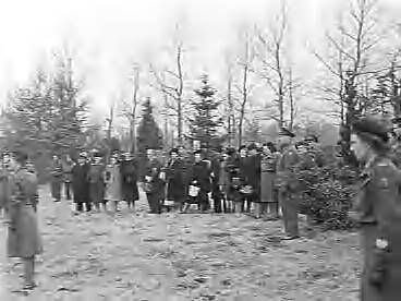 Beëdiging Vrouwen Hulpkorps (VHK) te Breda — Foto: Zeylemaker, Co / Anefo. — Licentie: Set B: Rechtenvrij / Publiek Domein. Bron: Nationaal Archief. http://hdl.handle.net/10648/a8a64810-d0b4-102d-bcf8-003048976d84