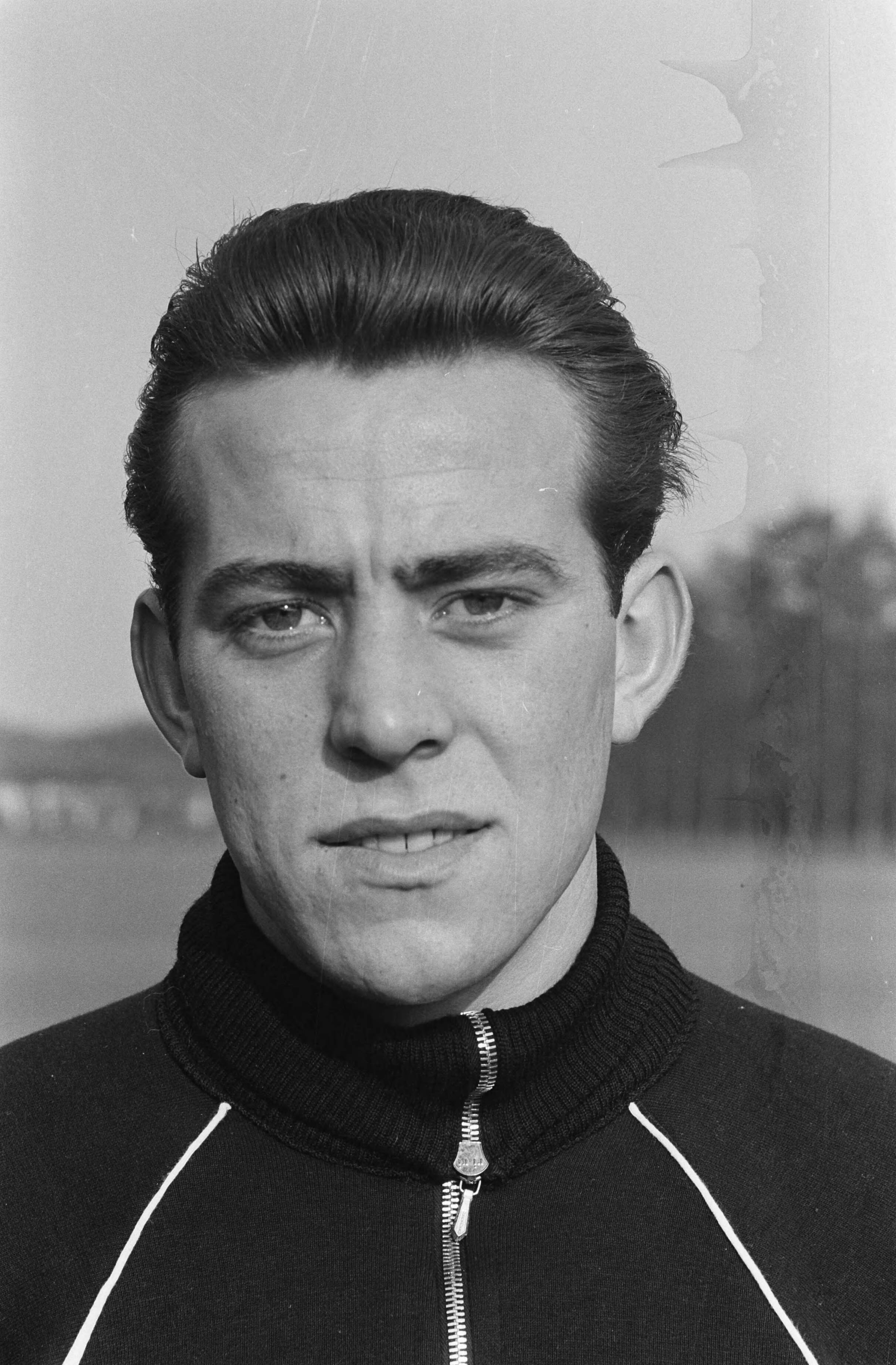 Fotocollectie Anefo — Het Nederlands elftal tegen België. Daan Schrijvers (NAC) — Foto: Pot, Harry / Anefo. Licentie: Set B: Rechtenvrij / Publiek Domein. Bron: Nationaal Archief. http://hdl.handle.net/10648/aa1aee58-d0b4-102d-bcf8-003048976d84