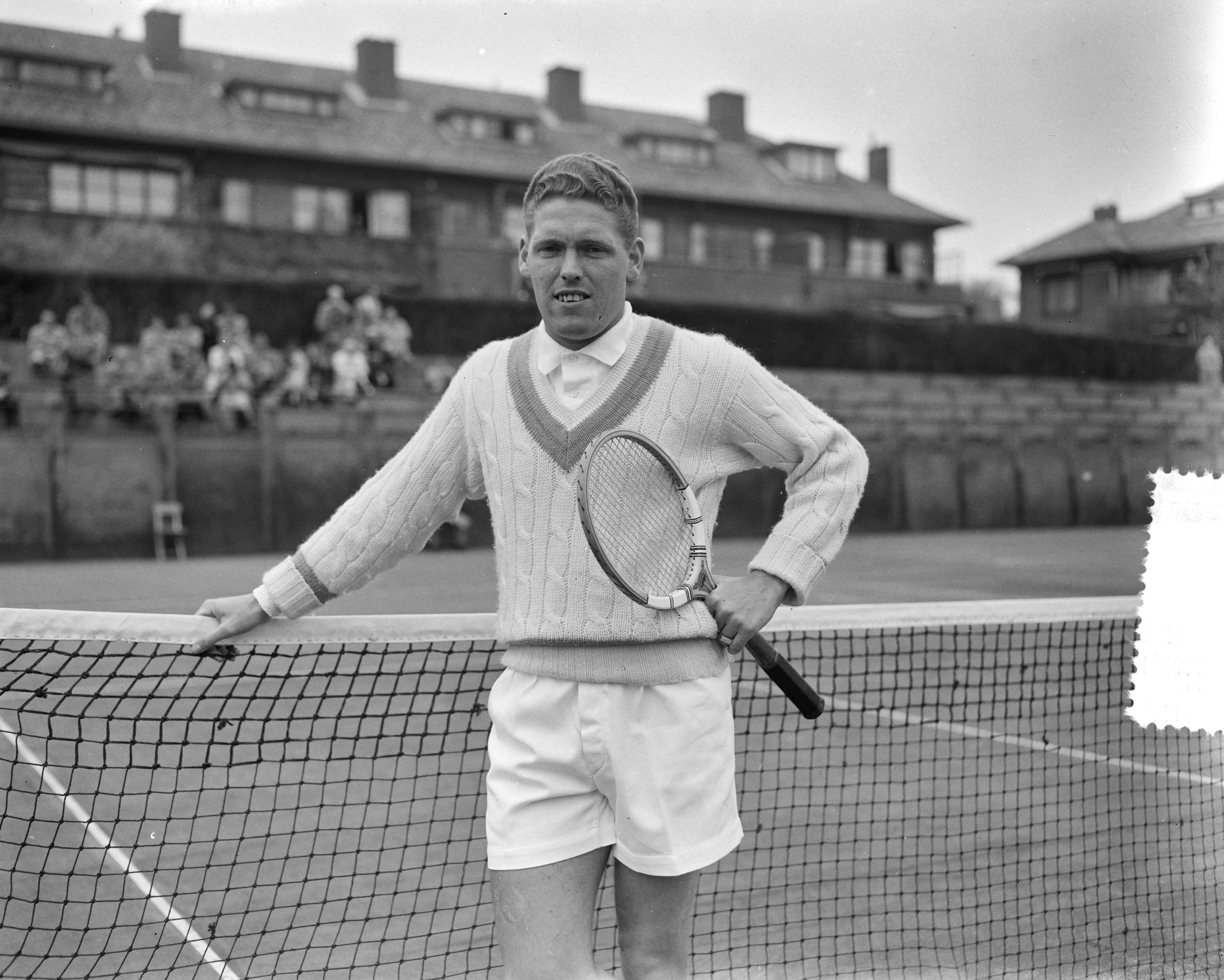 Fotocollectie Anefo — Davis Cup wedstrijd Nederland tegen Chili op de METS-banen te Scheveningen. Fred Dehnert — Foto: Pot, Harry / Anefo. Licentie: Set B: Rechtenvrij / Publiek Domein. Bron: Nationaal Archief. http://hdl.handle.net/10648/a947d6d0-d0b4-102d-bcf8-003048976d84