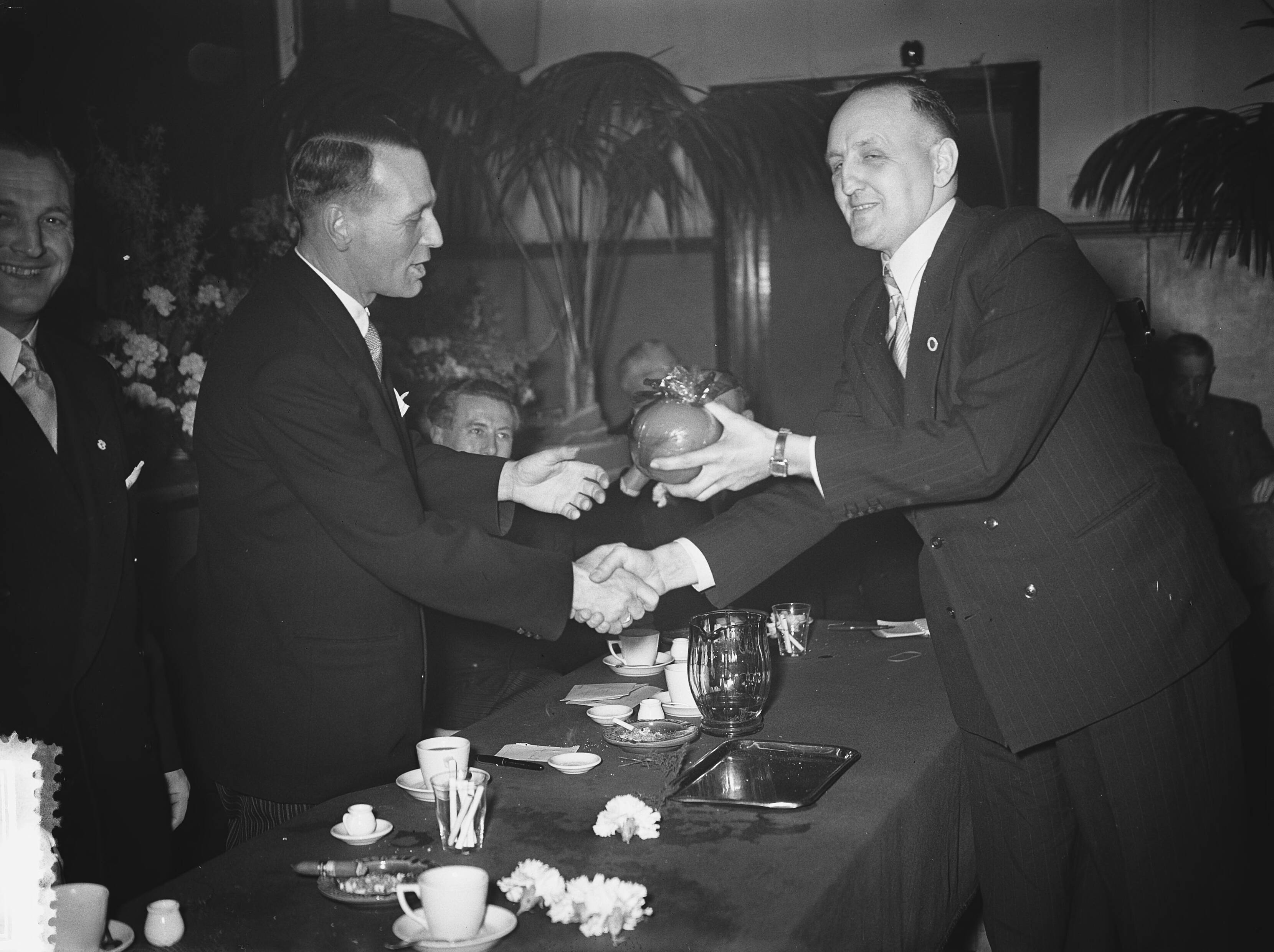 50-jarig jubileum van voetbalvereniging ZFC — Foto: Bilsen, Joop van / Anefo. — Licentie: Set B: Rechtenvrij / Publiek Domein. Bron: Nationaal Archief. http://hdl.handle.net/10648/a91f8aa4-d0b4-102d-bcf8-003048976d84