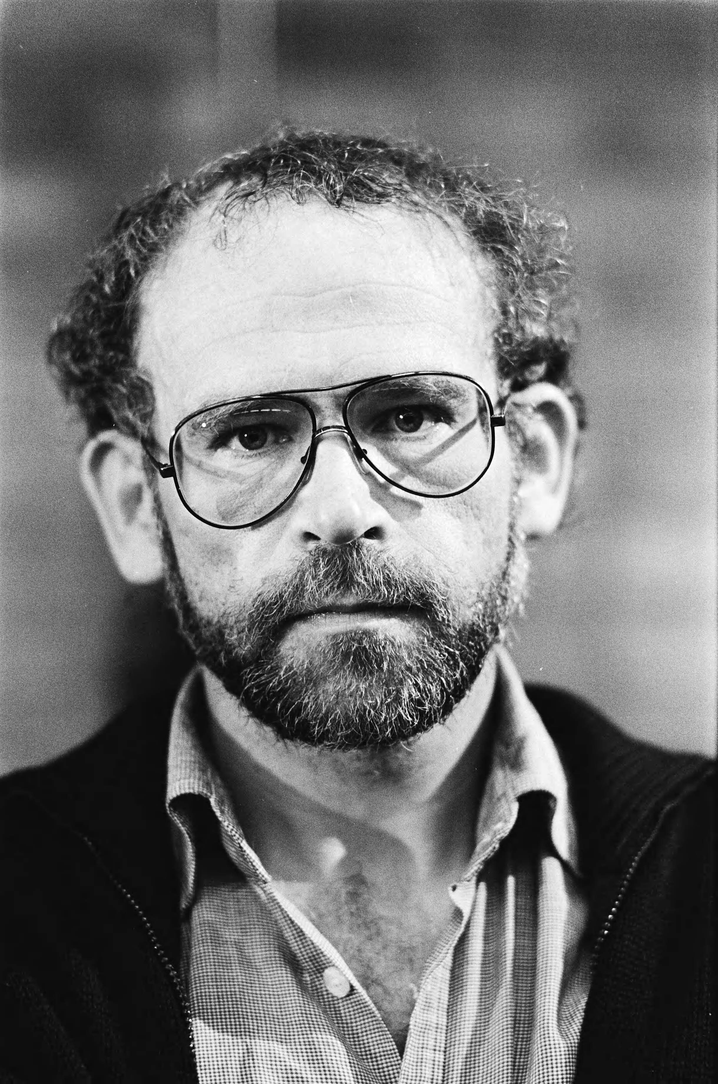 Fotocollectie Anefo — Europese conferentie van schrijvers "Haagse Treffen" in Kurhaus te Scheveningen; Gunter Wallraff — Foto: Antonisse, Marcel / Anefo. Licentie: Set B: Rechtenvrij / Publiek Domein. Bron: Nationaal Archief. http://hdl.handle.net/10648/ad185de8-d0b4-102d-bcf8-003048976d84