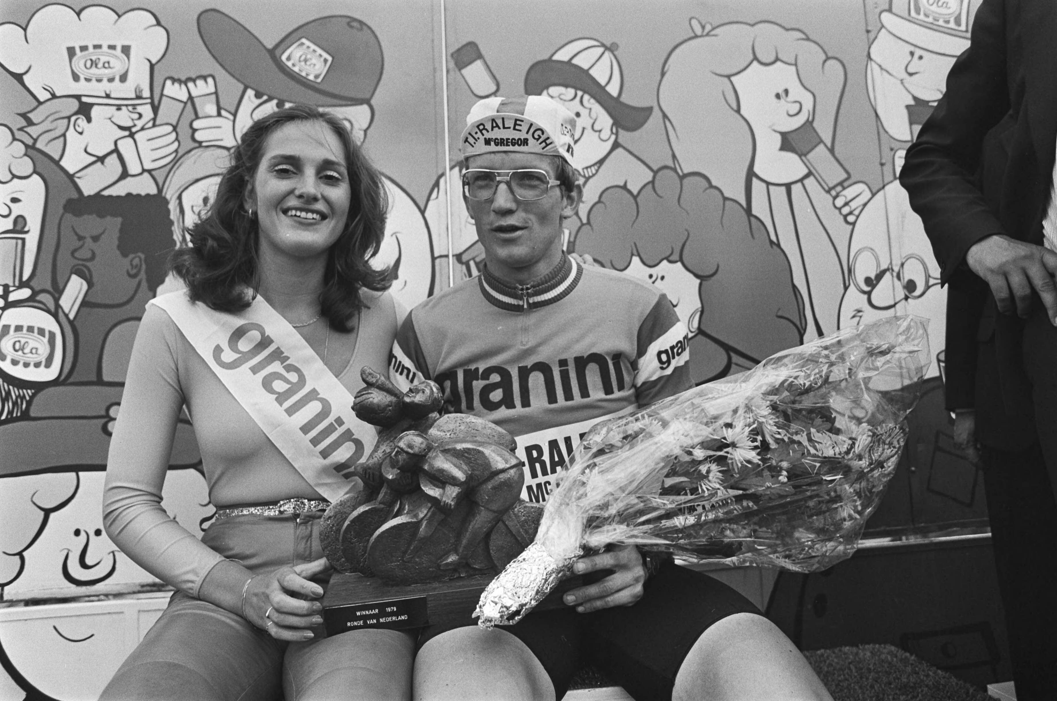 Profronde van Nederland 1979 — Huldiging van de eindwinnaar Jan Raas — Foto: Dijk, Hans van / Anefo. Licentie: Set B: Rechtenvrij / Publiek Domein. Bron: Nationaal Archief. http://hdl.handle.net/10648/accf68ae-d0b4-102d-bcf8-003048976d84