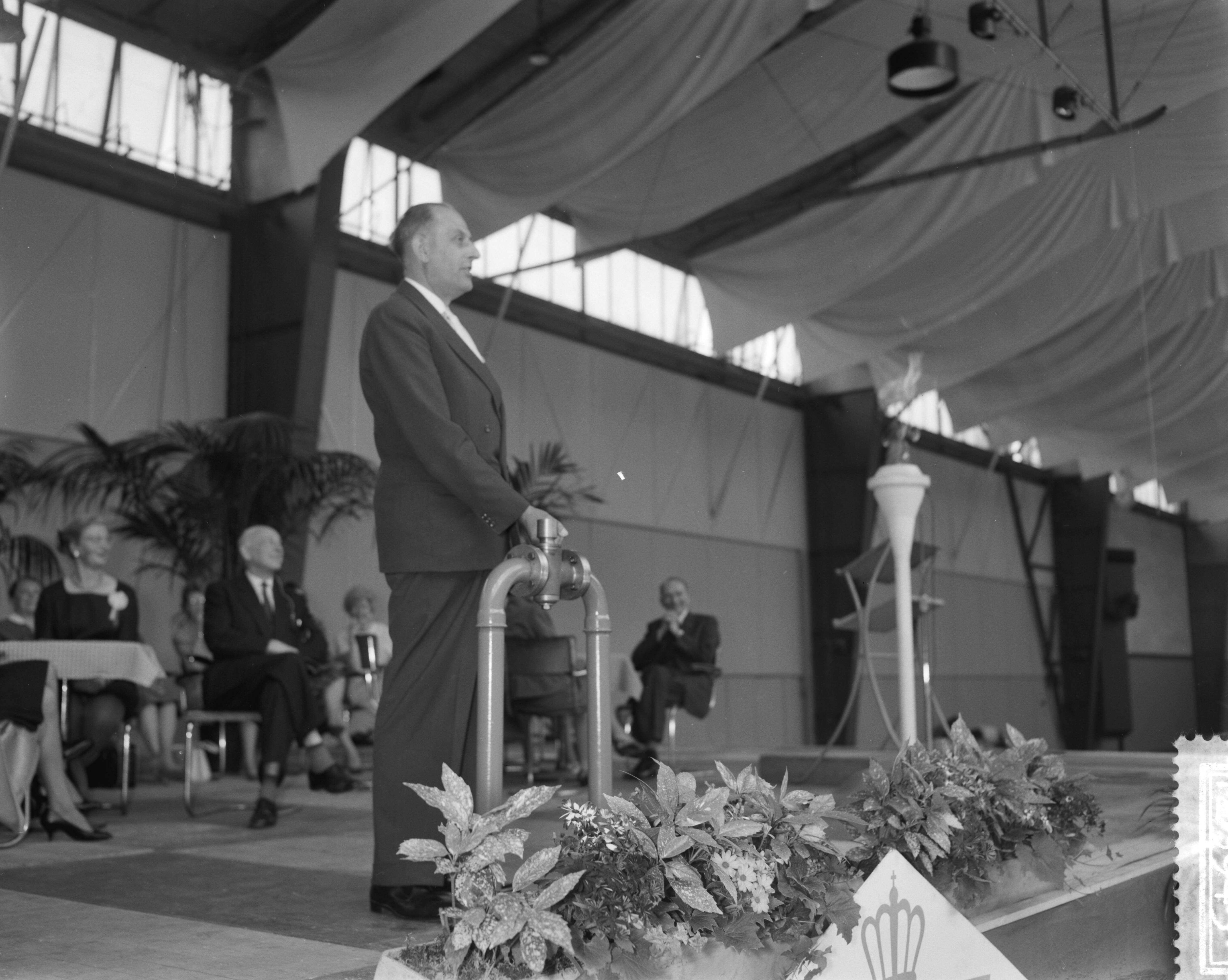 Fotocollectie Anefo — Kookwedstrijden Den Haag (Opdracht B. K. te Kampen) — Foto: Bilsen, Joop van / Anefo. Licentie: Set B: Rechtenvrij / Publiek Domein. Bron: Nationaal Archief. http://hdl.handle.net/10648/a9d2904a-d0b4-102d-bcf8-003048976d84