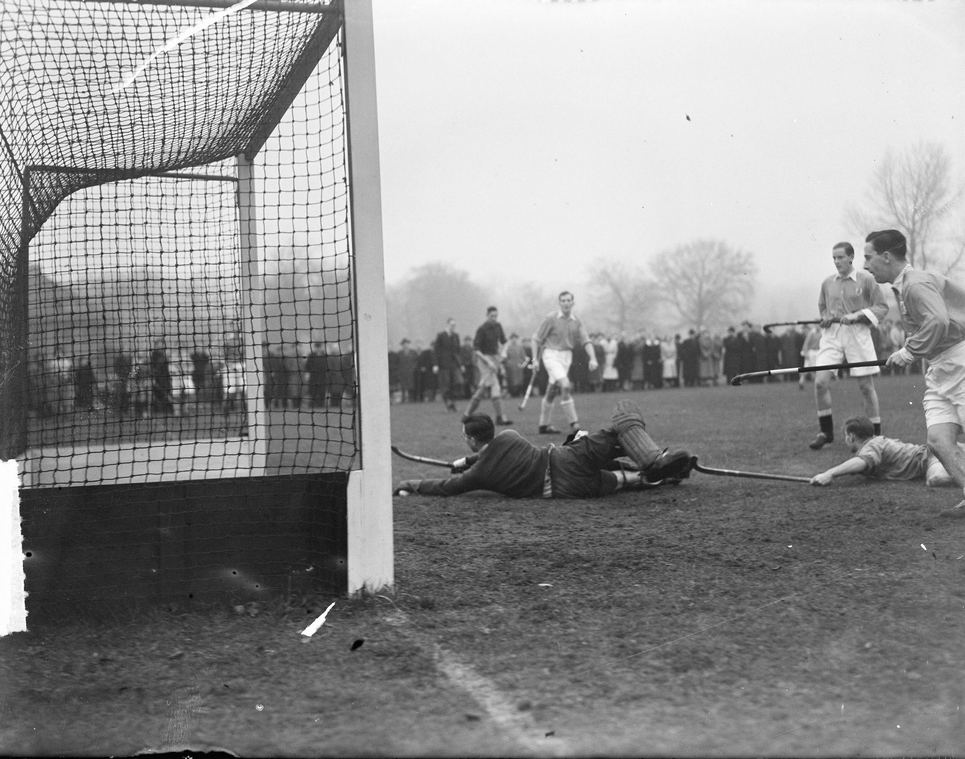 Fotocollectie Anefo — Hockey BMHC tegen HHYC 1-0 — Foto: Oorschot, […] van / Anefo. Licentie: Set B: Rechtenvrij / Publiek Domein. Bron: Nationaal Archief. http://hdl.handle.net/10648/a8c0a0de-d0b4-102d-bcf8-003048976d84