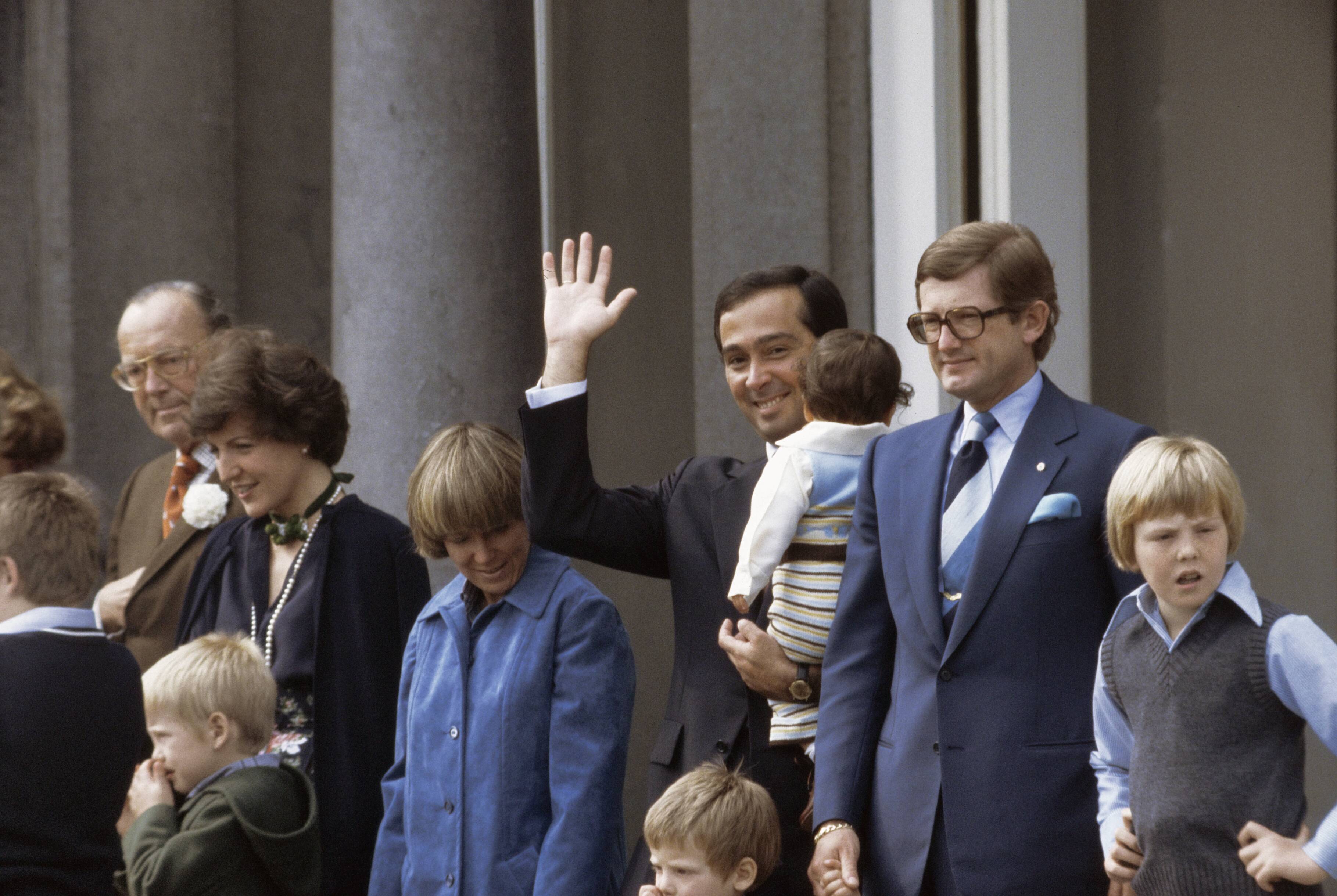 Koniginnedag 1978 — Koninginnedag 1978, defile Soestdijk; Prinses Christina Jorge Guillermo en zoon — Foto: Suyk, Koen / Anefo. Licentie: Set B: Rechtenvrij / Publiek Domein. Bron: Nationaal Archief. http://hdl.handle.net/10648/ad94880a-d0b4-102d-bcf8-003048976d84