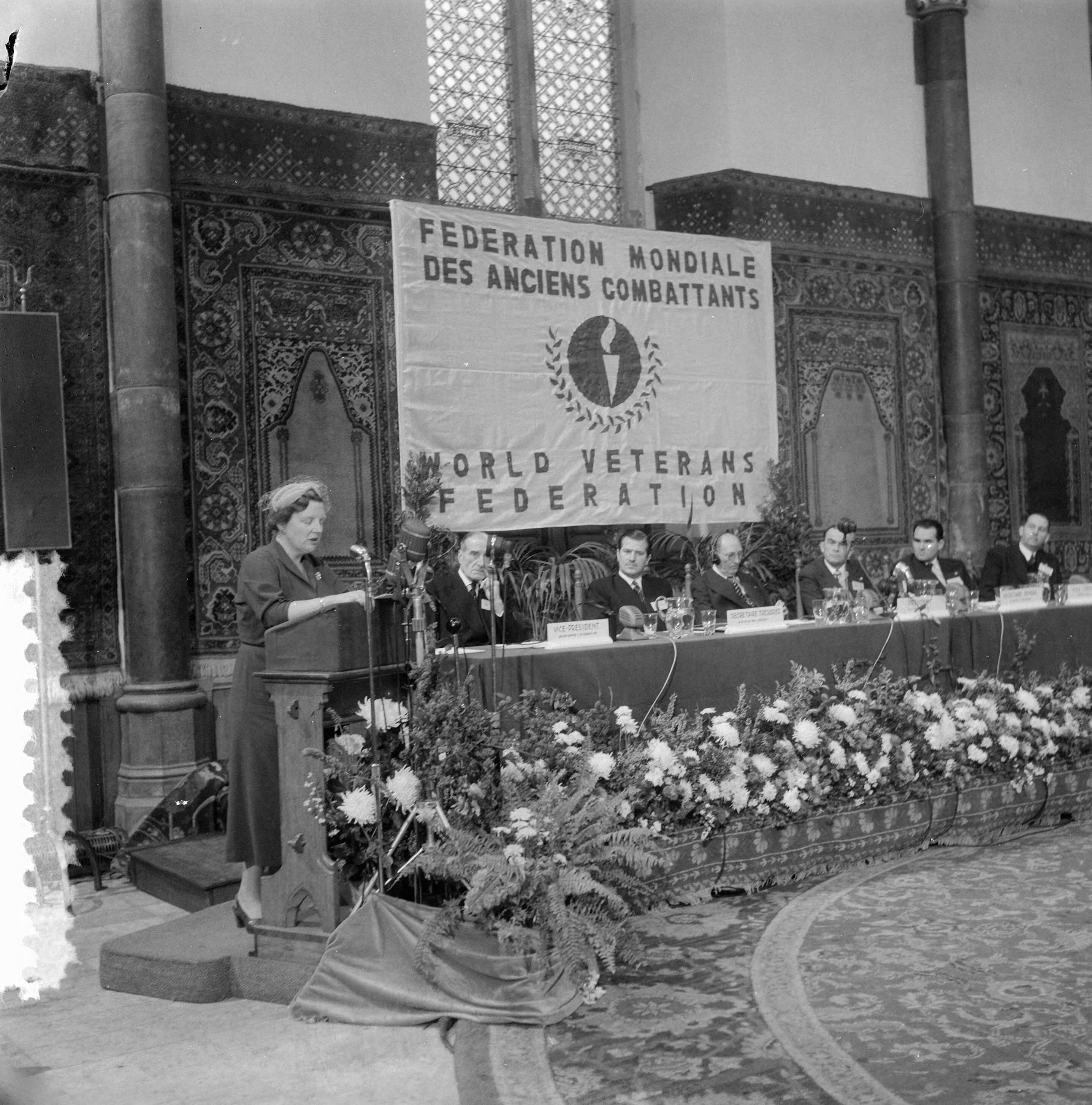 Fotocollectie Anefo — Vierde Algemene Assemblee van "The World Veterans Federation" in de Ridderzaal Den Haag — Foto: Noske, J.D. / Anefo. Licentie: Set B: Rechtenvrij / Publiek Domein. Bron: Nationaal Archief. http://hdl.handle.net/10648/a91778fa-d0b4-102d-bcf8-003048976d84
