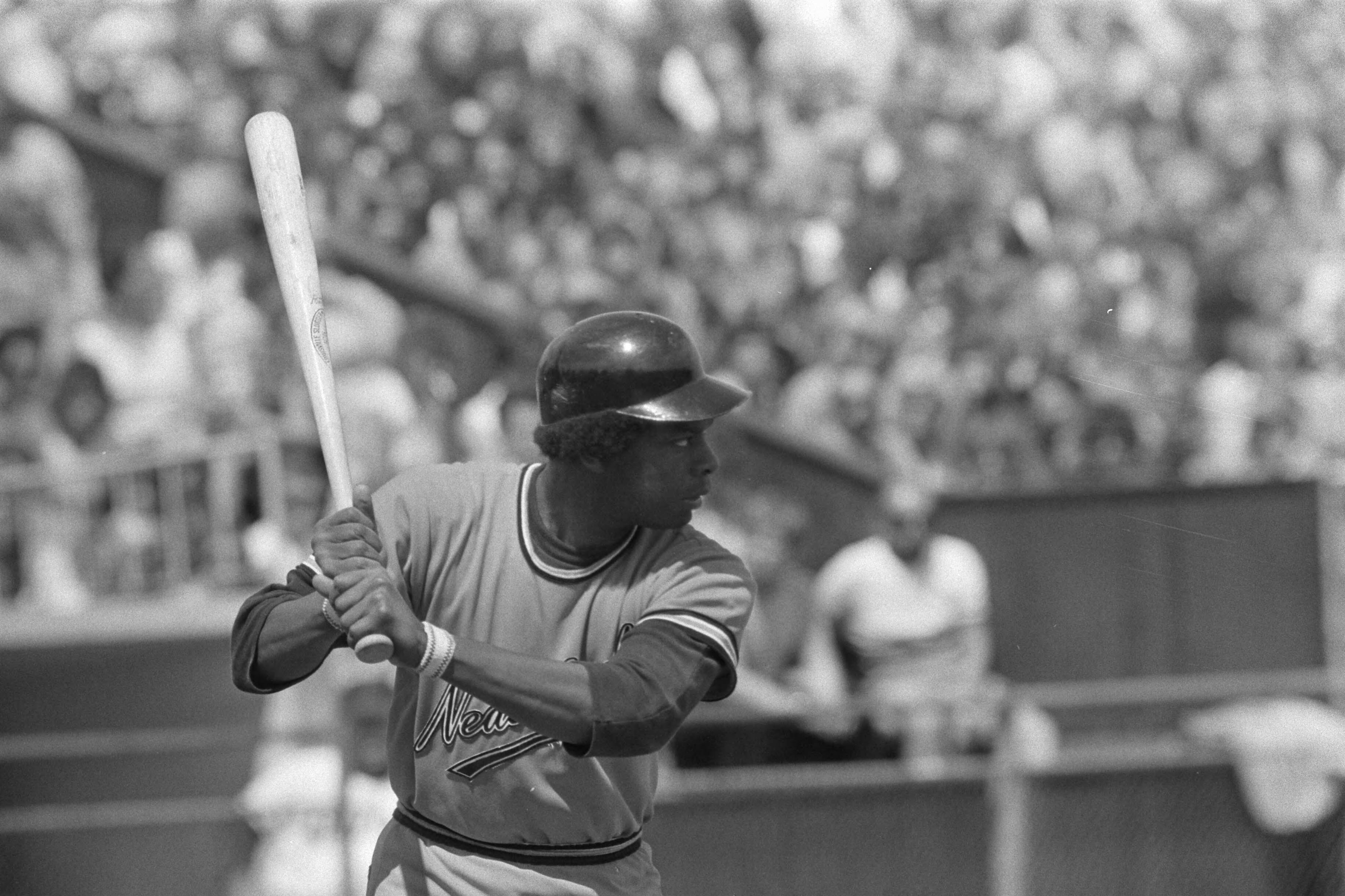 Fotocollectie Anefo — Haarlemse honkbalweek, Nederland tegen Arizona 4-8, Hamilton Richardson aan slag — Foto: Mieremet, Rob / Anefo. Licentie: Set B: Rechtenvrij / Publiek Domein. Bron: Nationaal Archief. http://hdl.handle.net/10648/ac50dcfa-d0b4-102d-bcf8-003048976d84